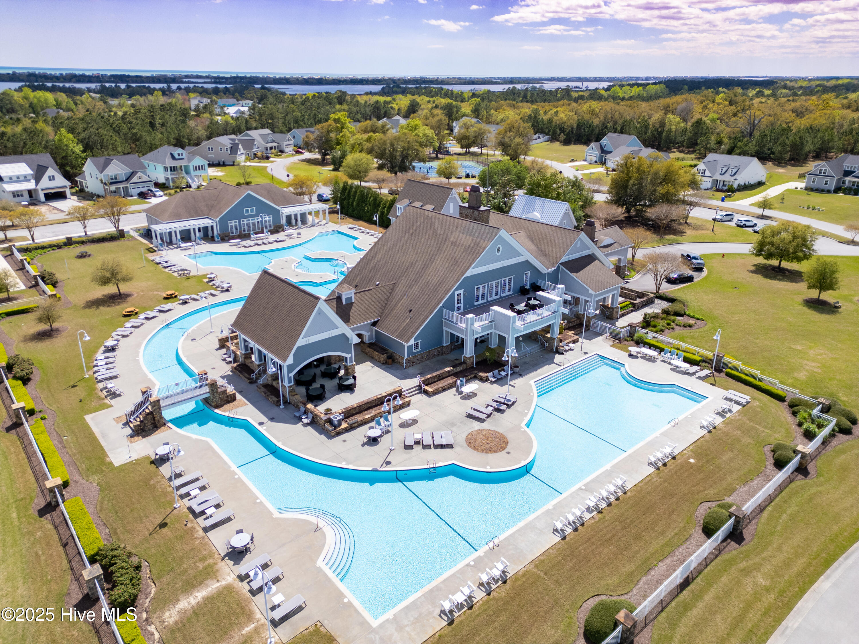 100488919 | Photo 37