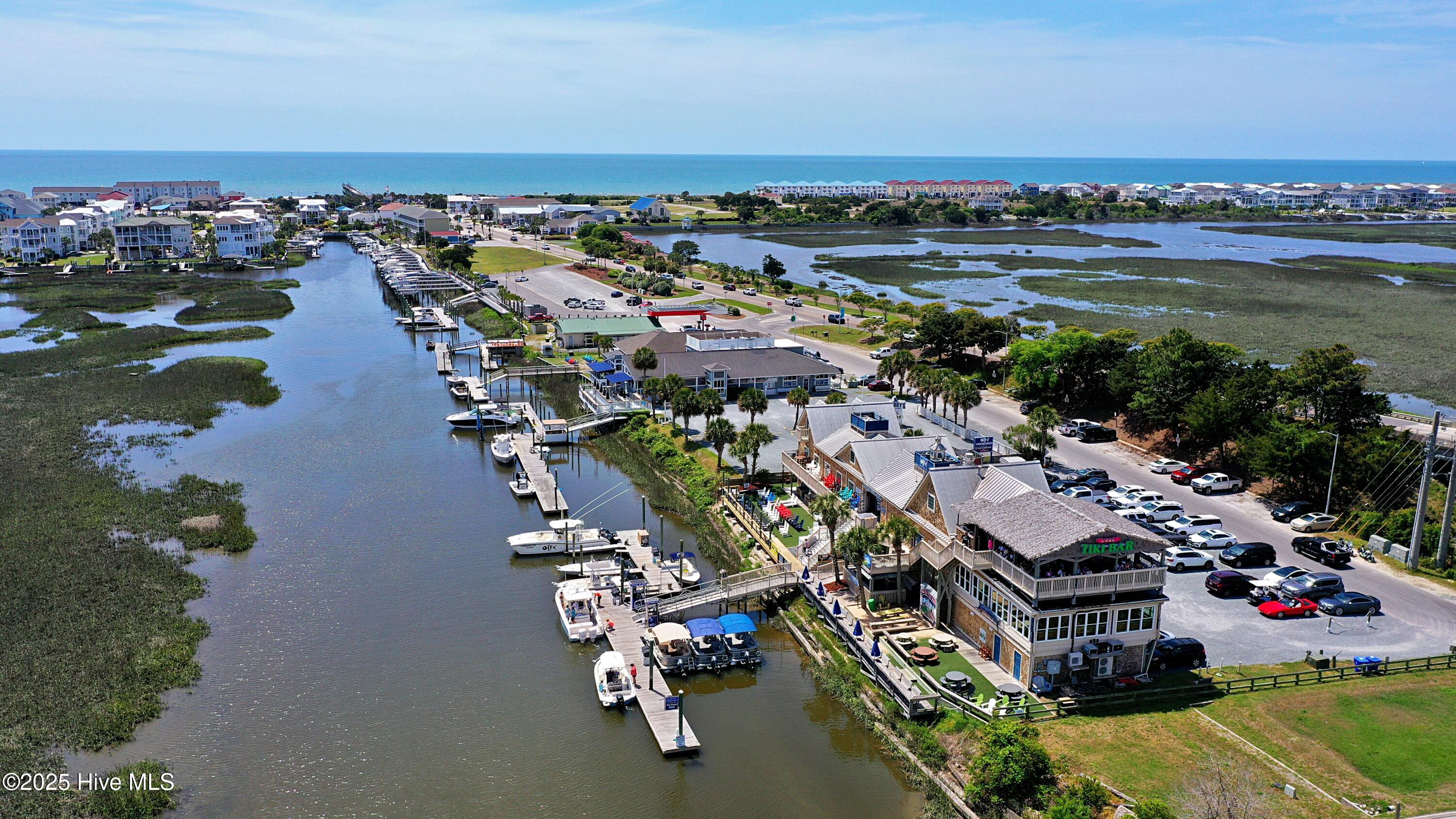 100502836 | Photo 50