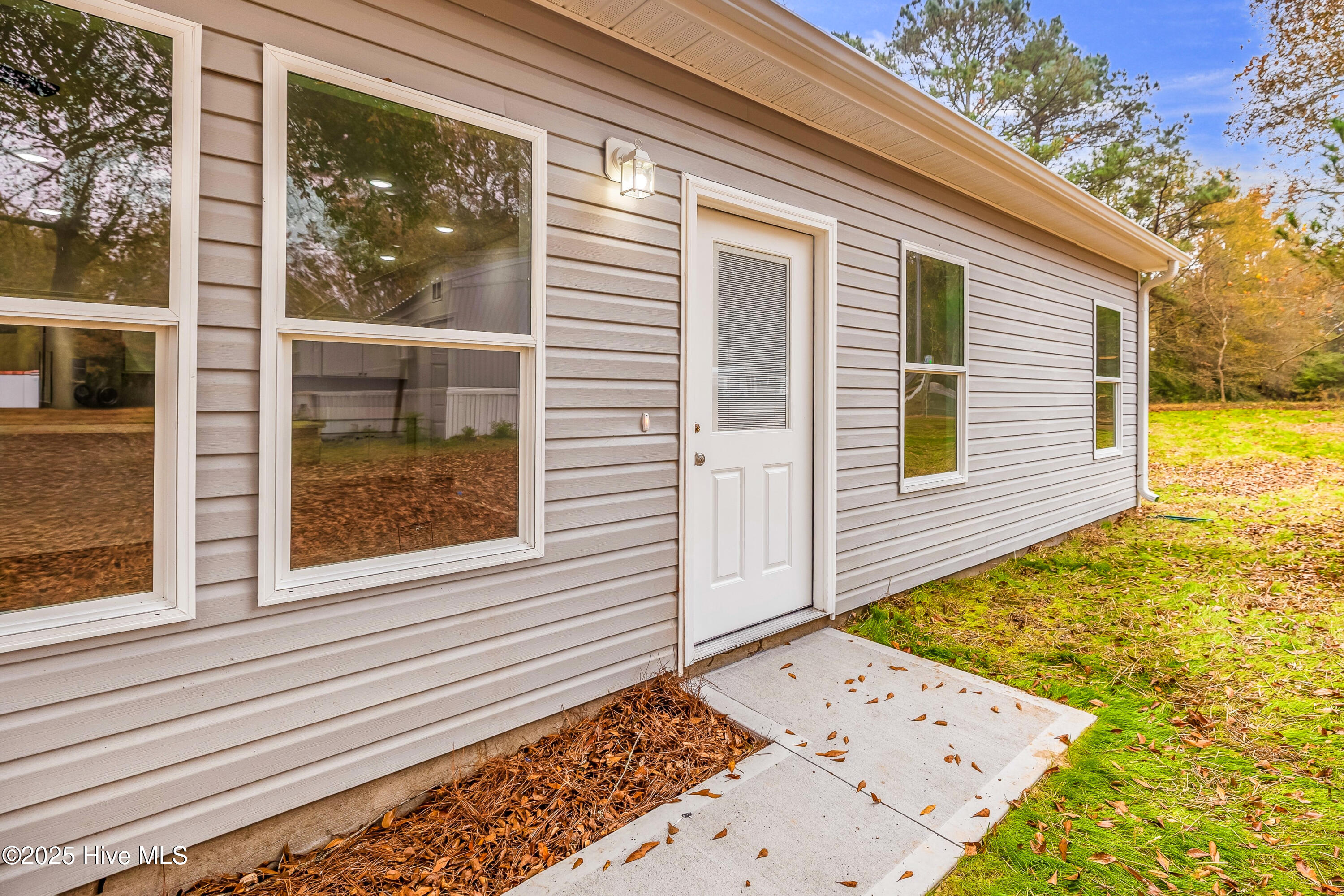 Homes for sale in Burgaw, NC | 1305 Croomsbridge Rd, Burgaw, NC 28425 | MLS# 100542590