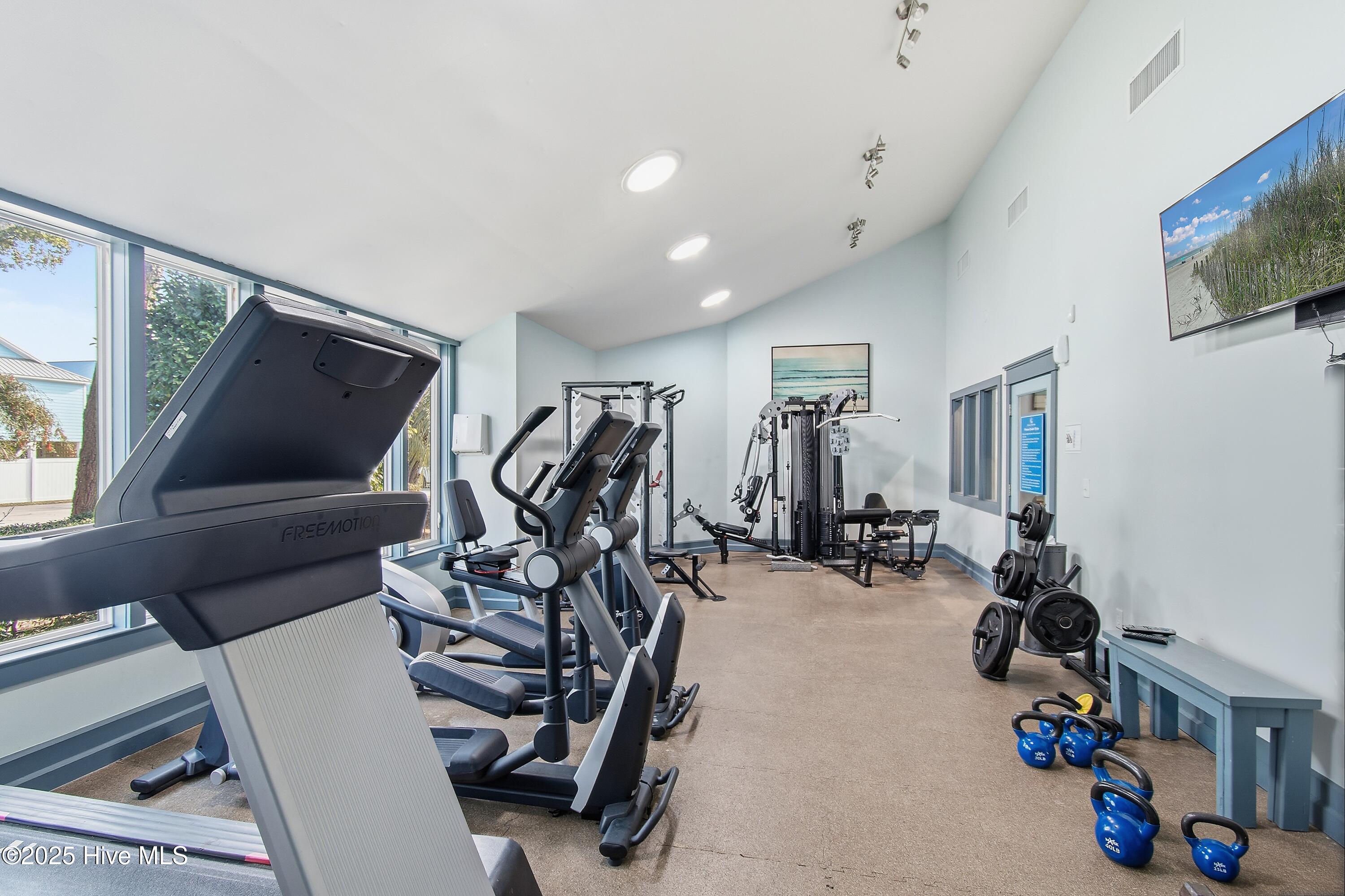 100544302 | Photo 55