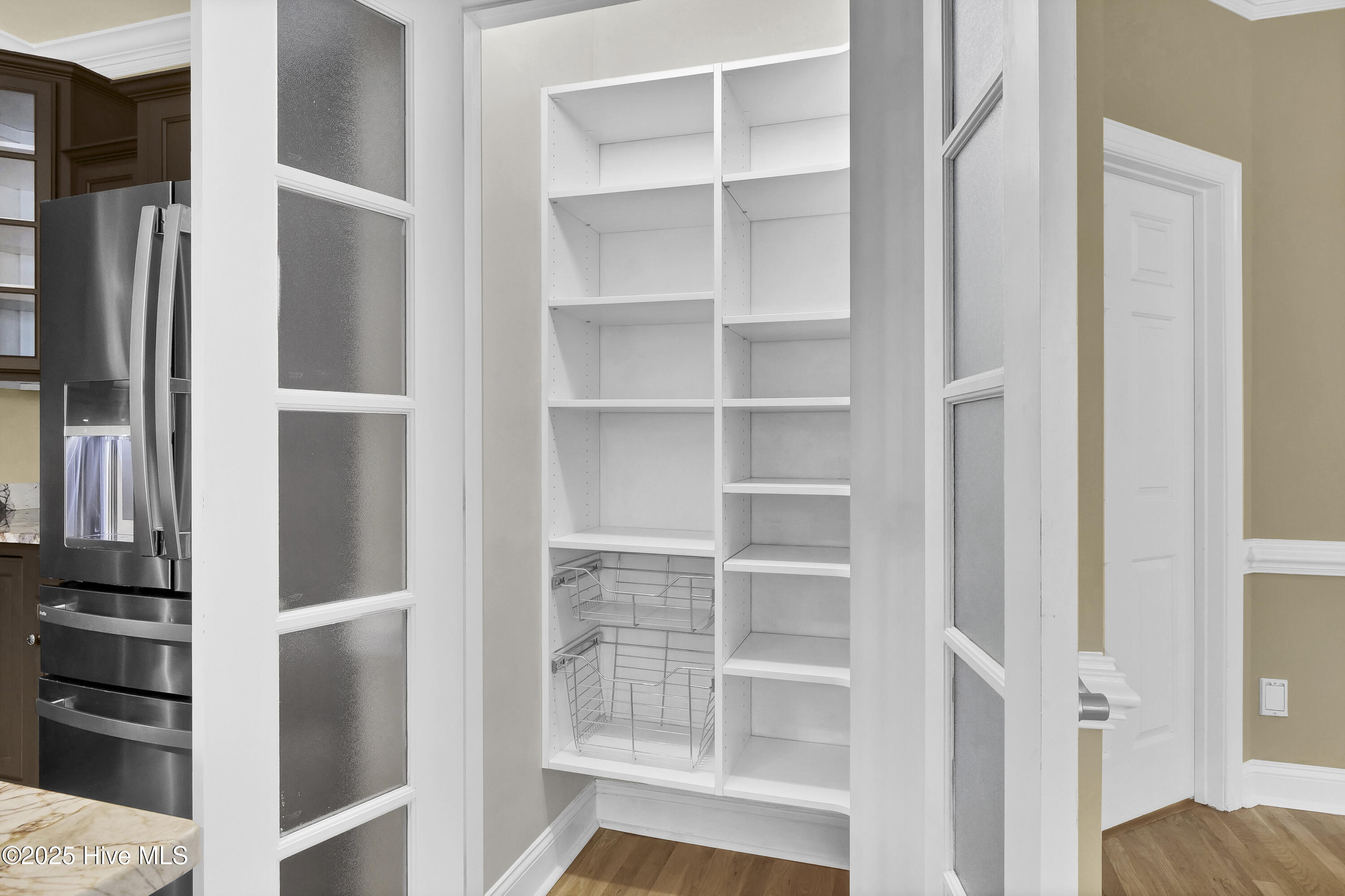 100543498 | Photo 23