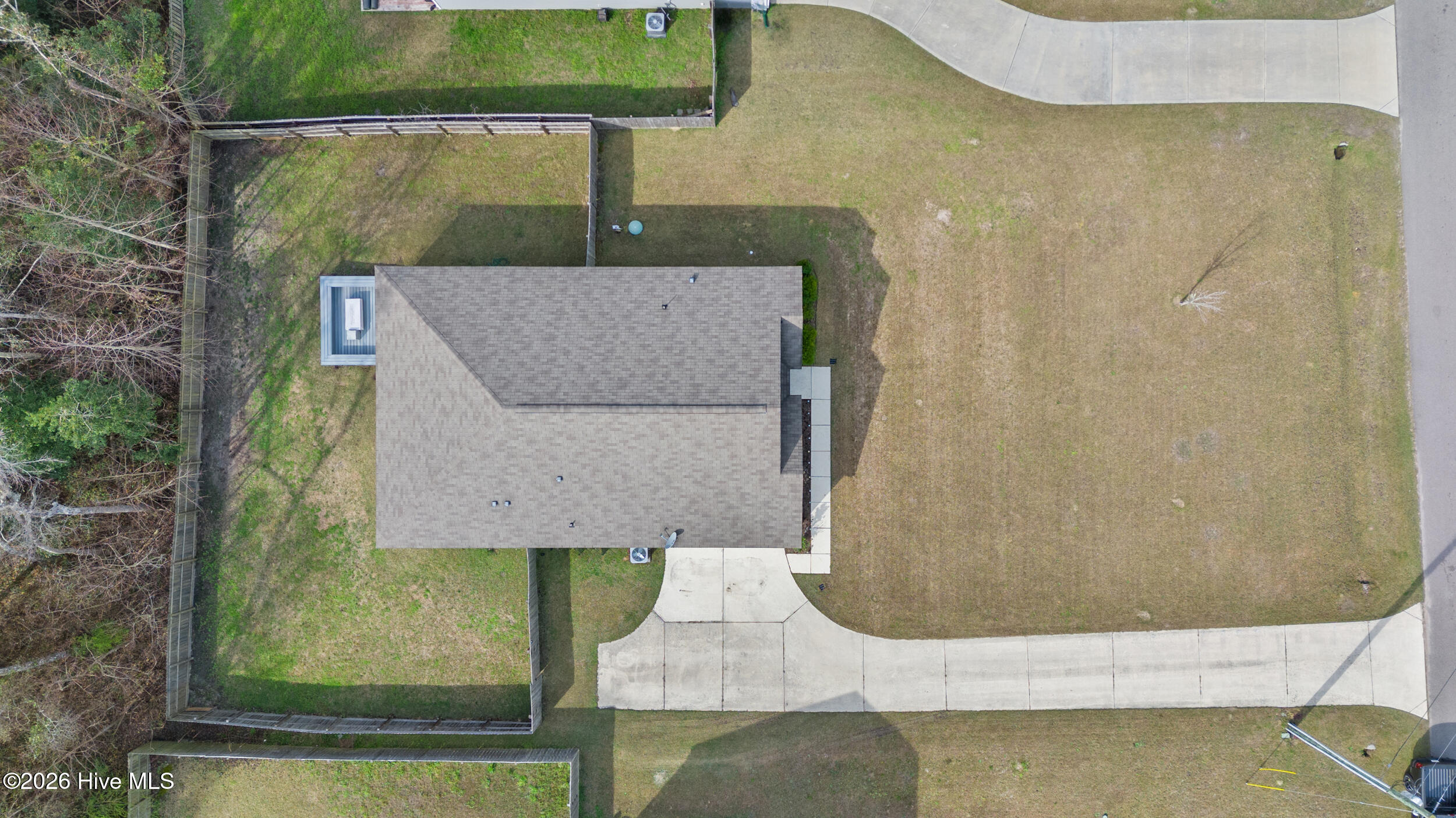 100561982 | Photo 38