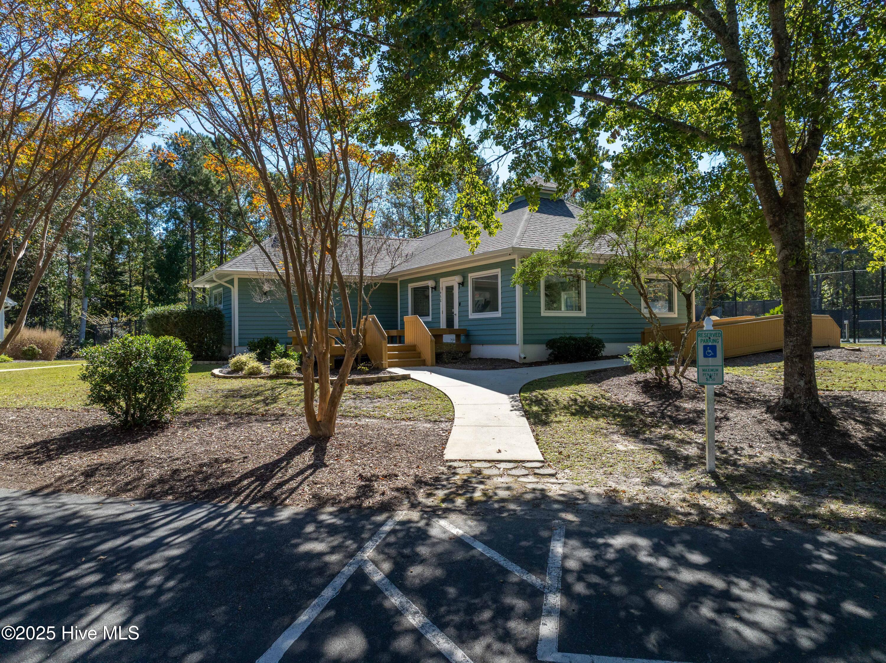 100537657 | Photo 62