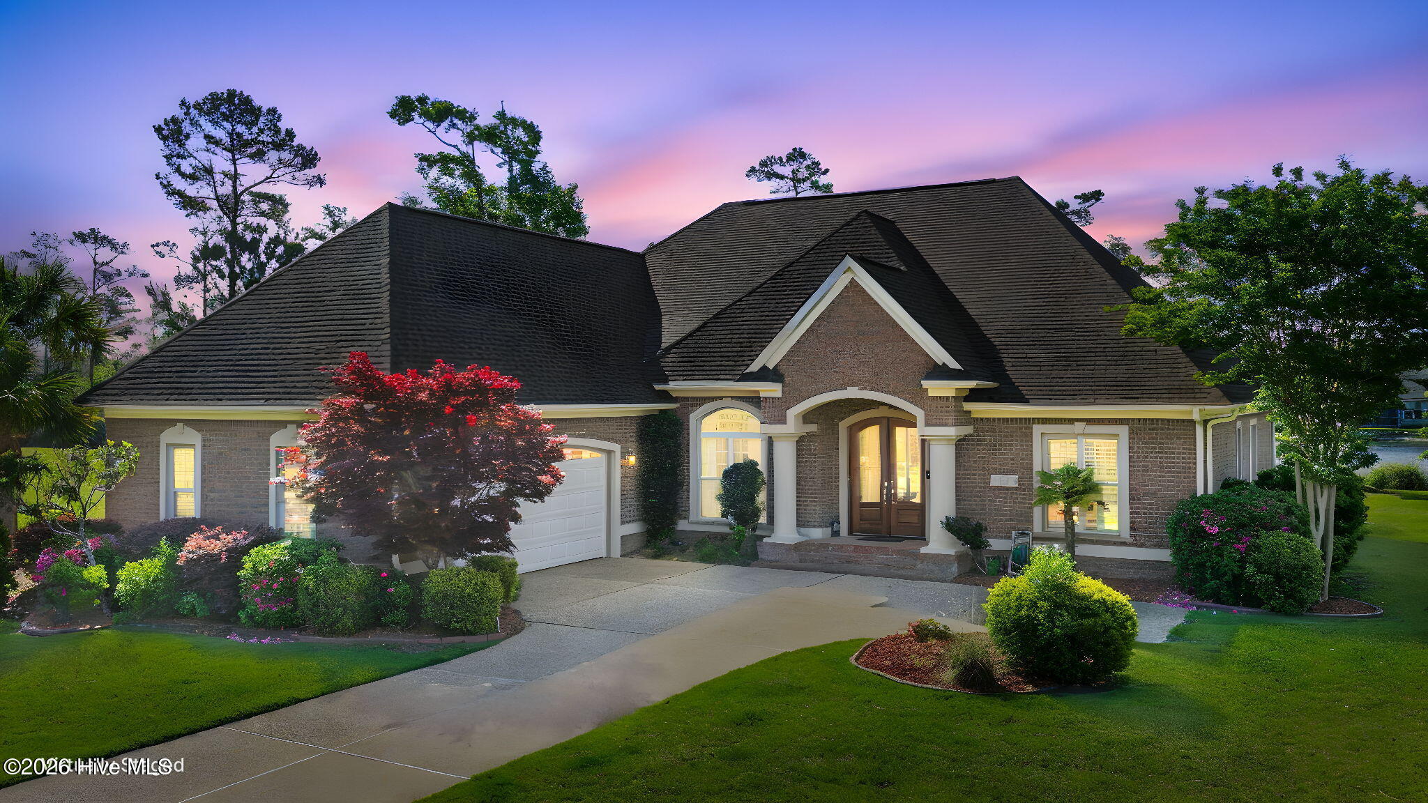 100568183 | Photo 59