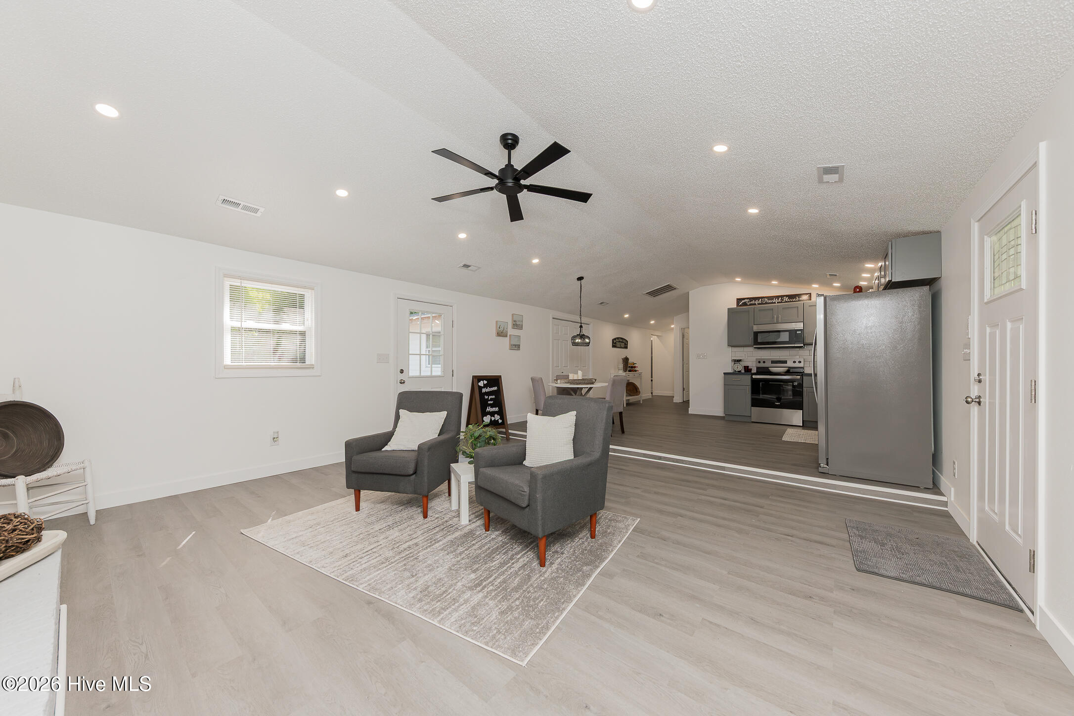 175 Peninsula Manor Road,Hubert