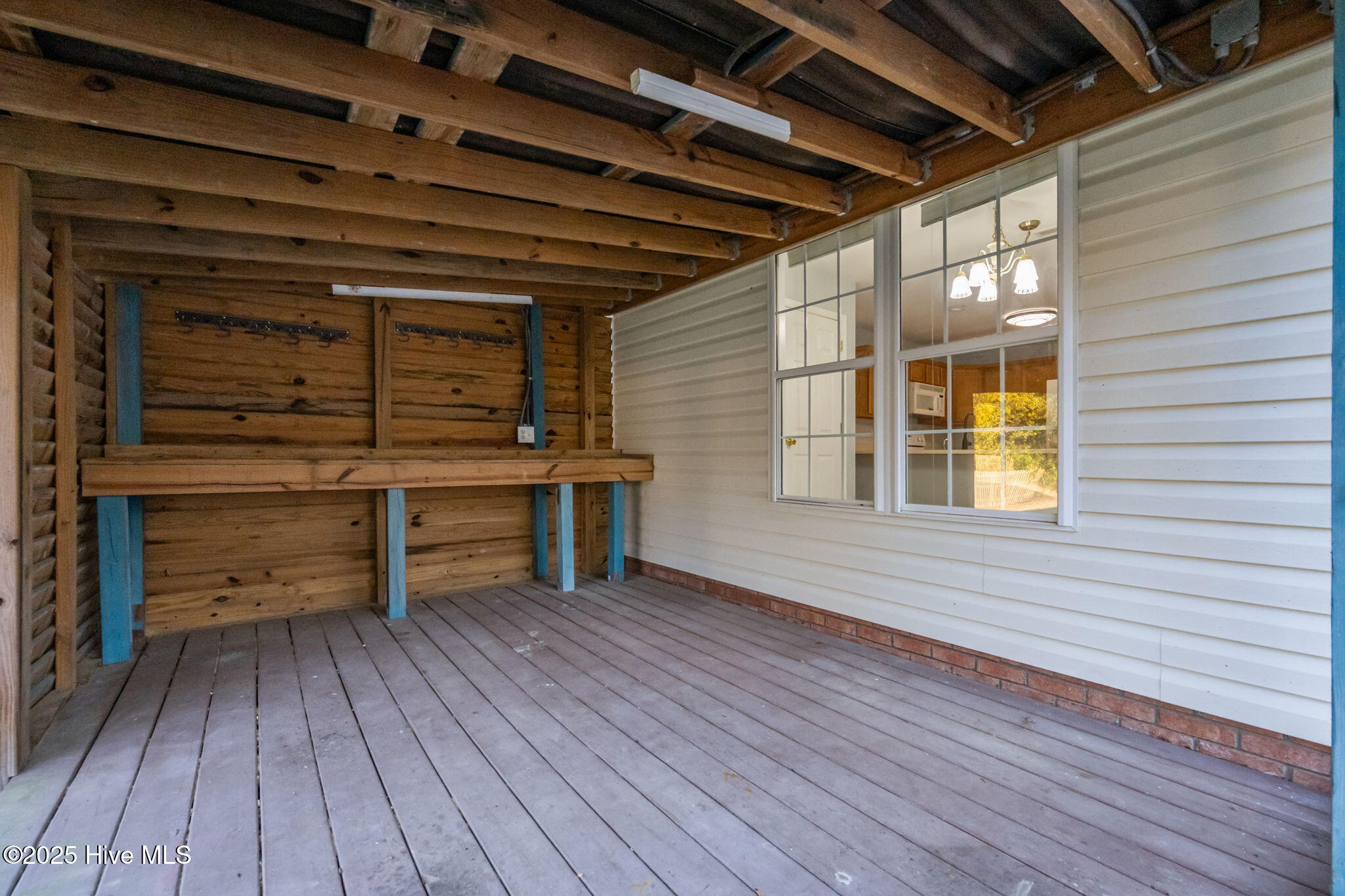 100545429 | Photo 38