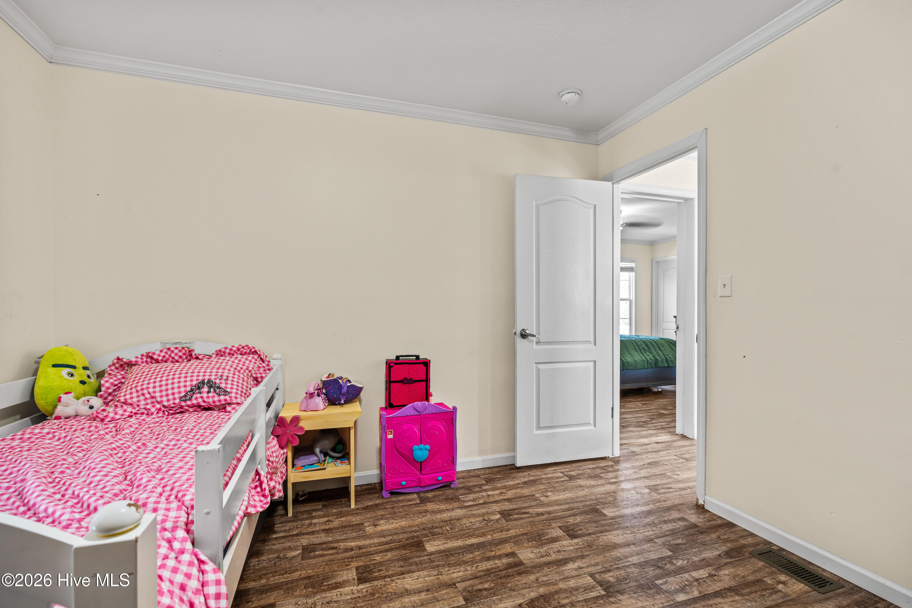 100561552 | Photo 16