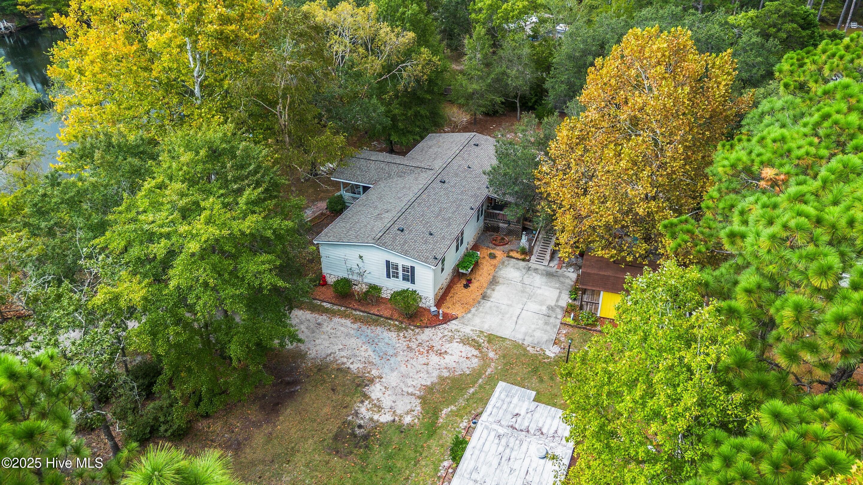 100535667 | Photo 78