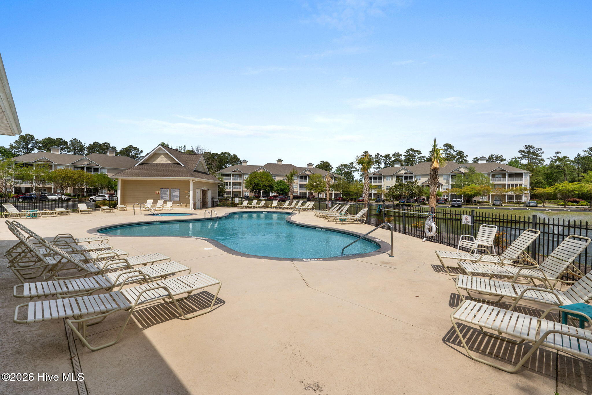 100566084 | Photo 58