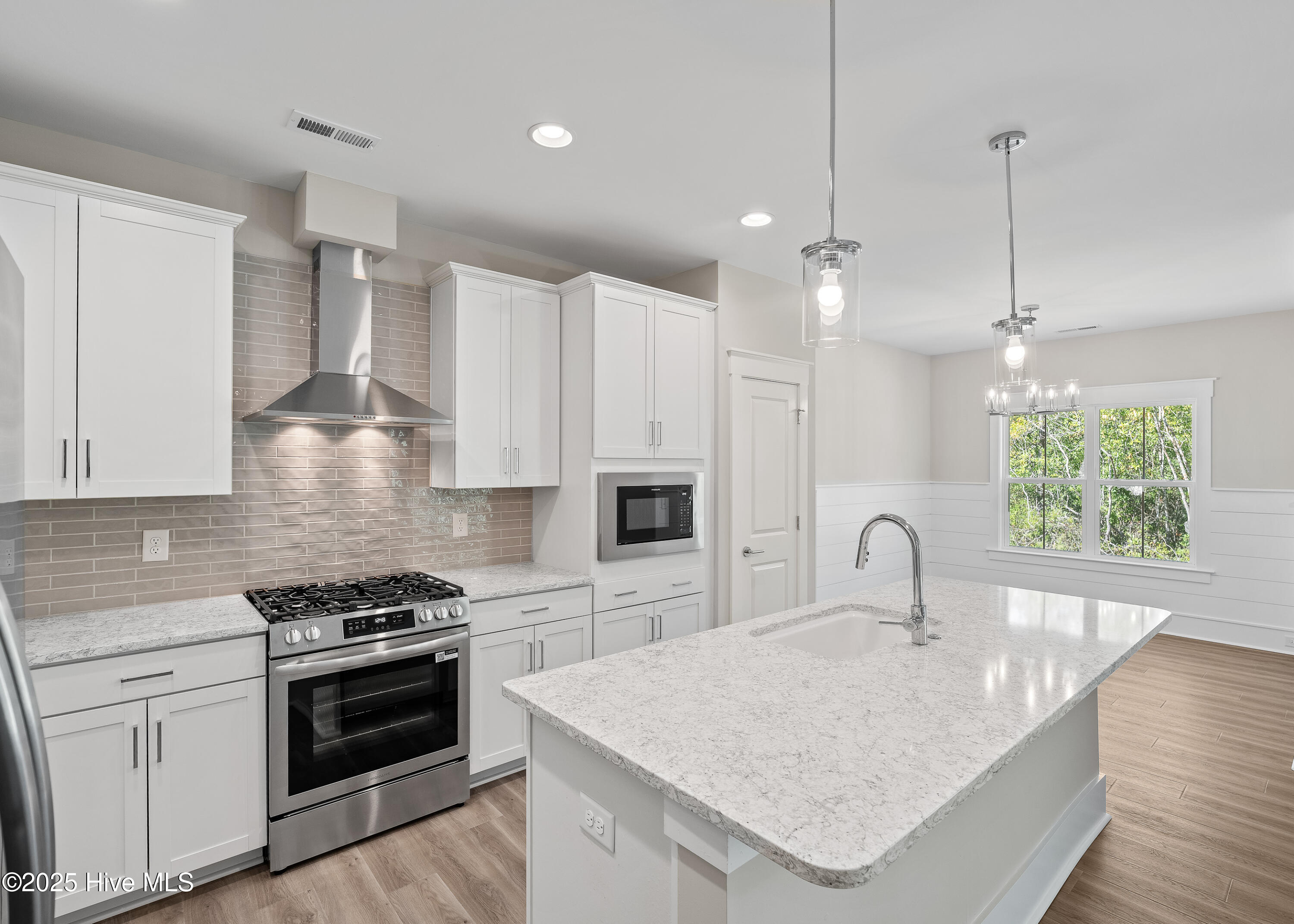 39 Streambed Way, Hampstead, NC 28443 – photo 14: Kitchen