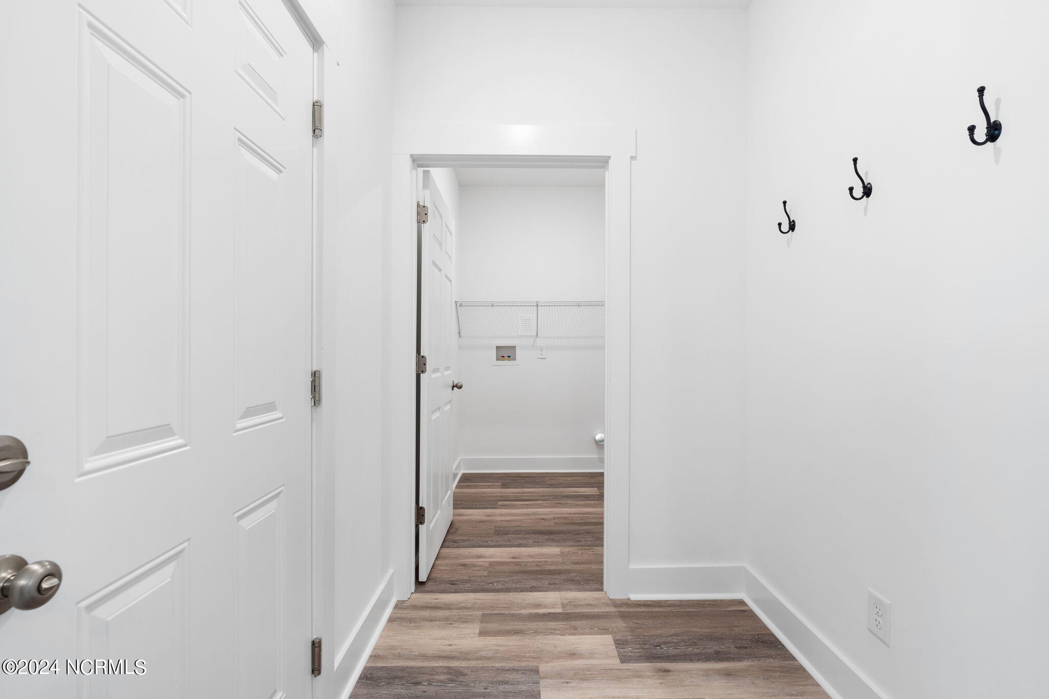 100558274 | Photo 30