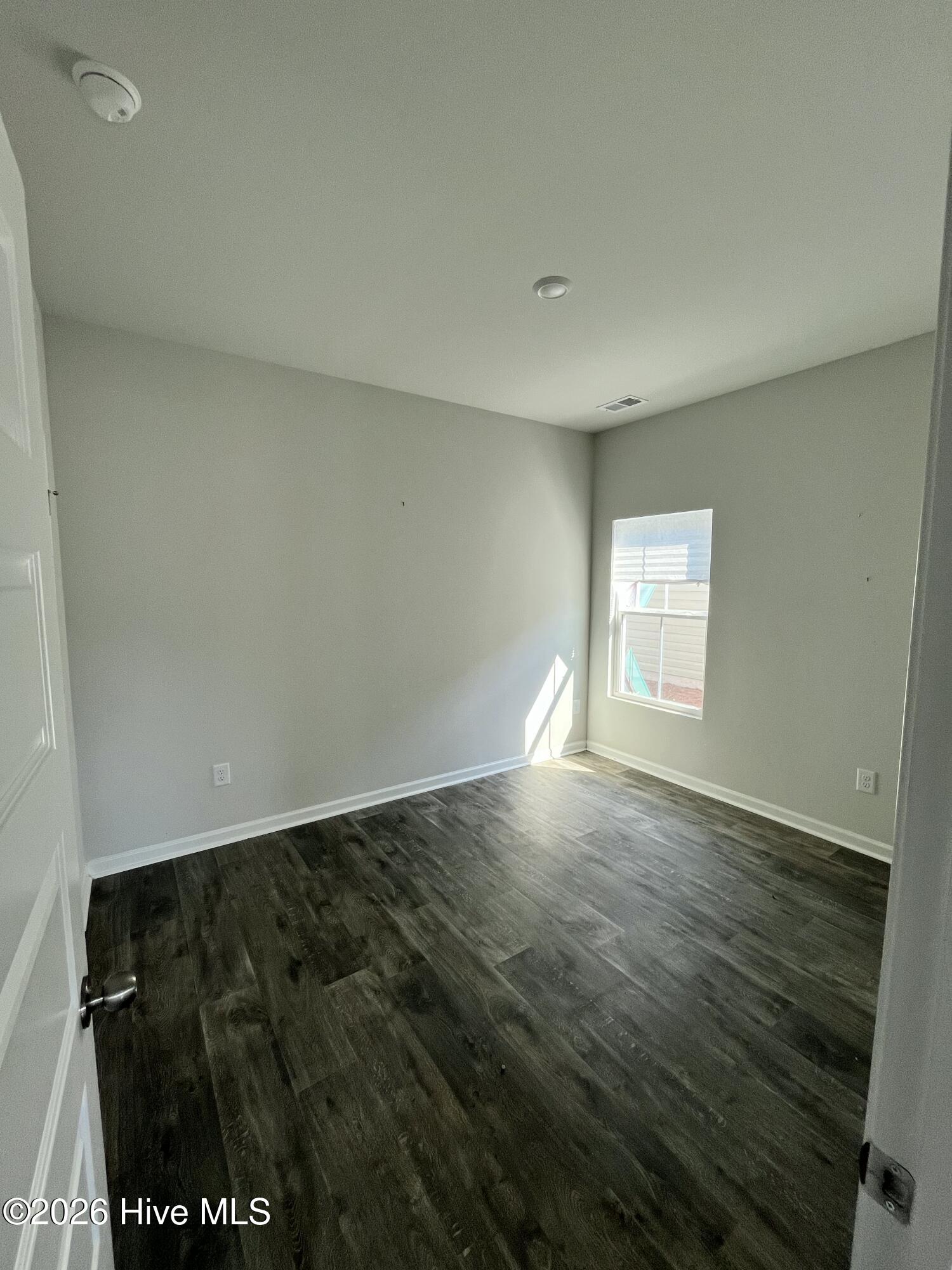 100557776 | Photo 12