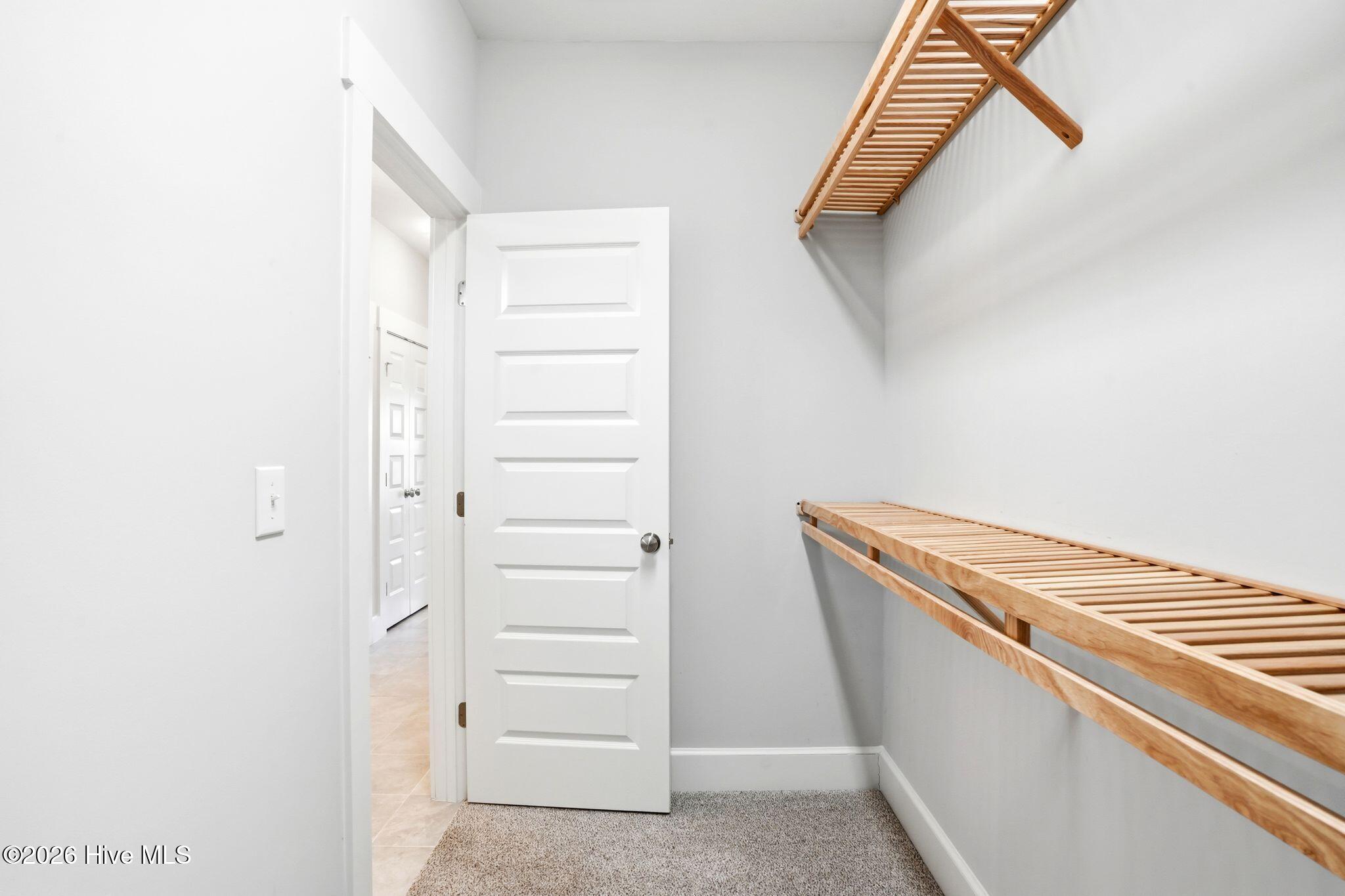 100565141 | Photo 21