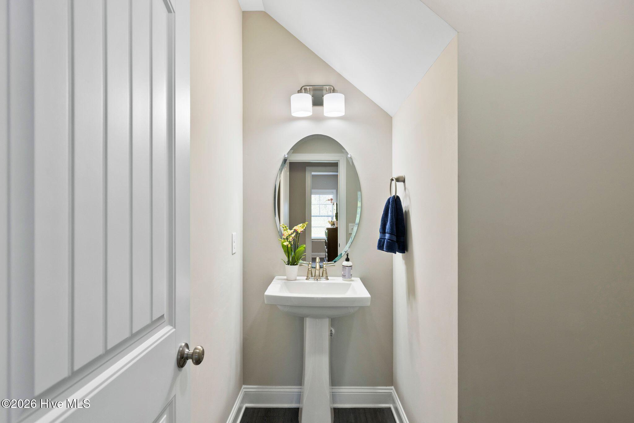 100558926 | Photo 21