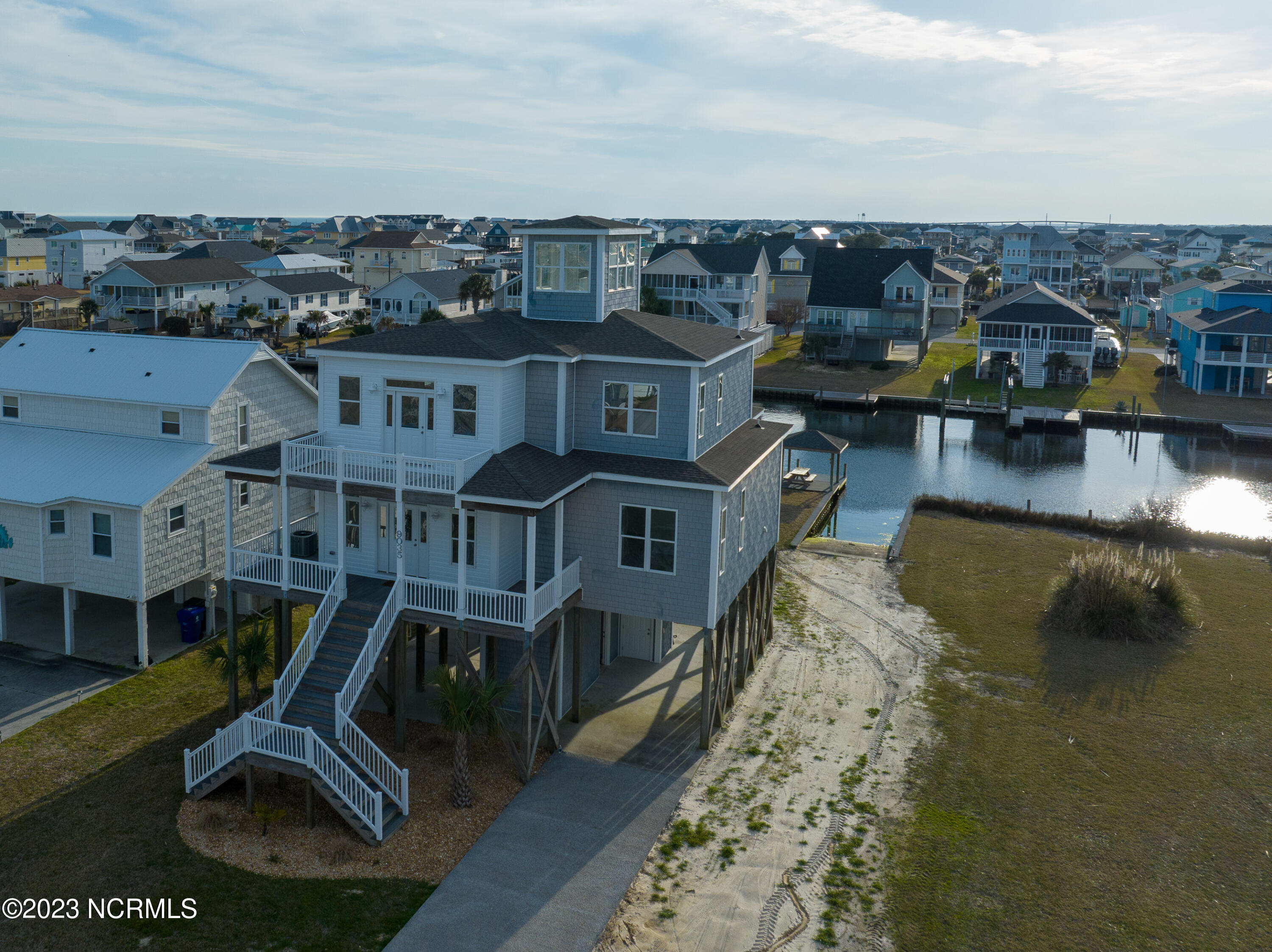 100525018 | Photo 47