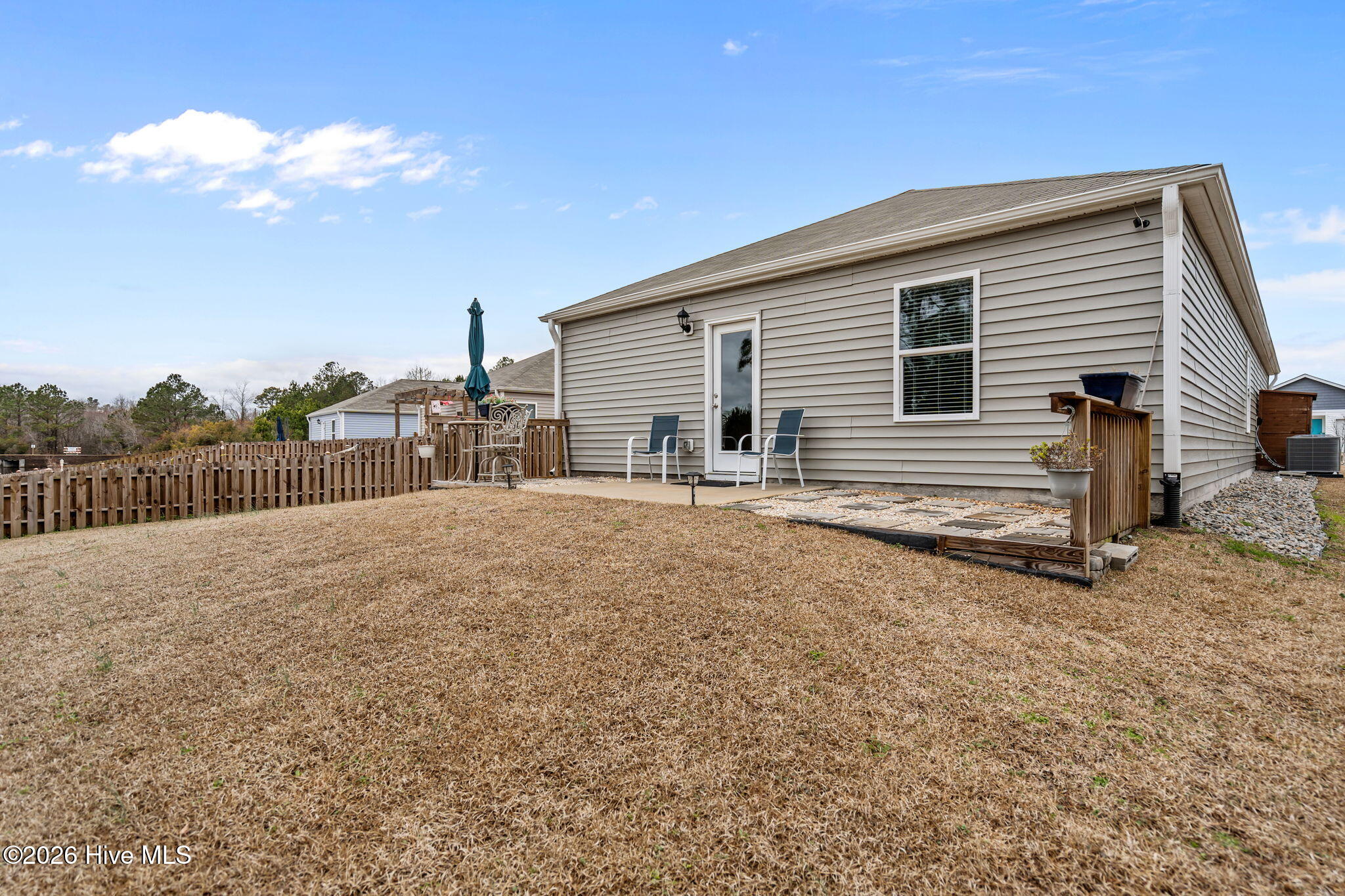 100555354 | Photo 50