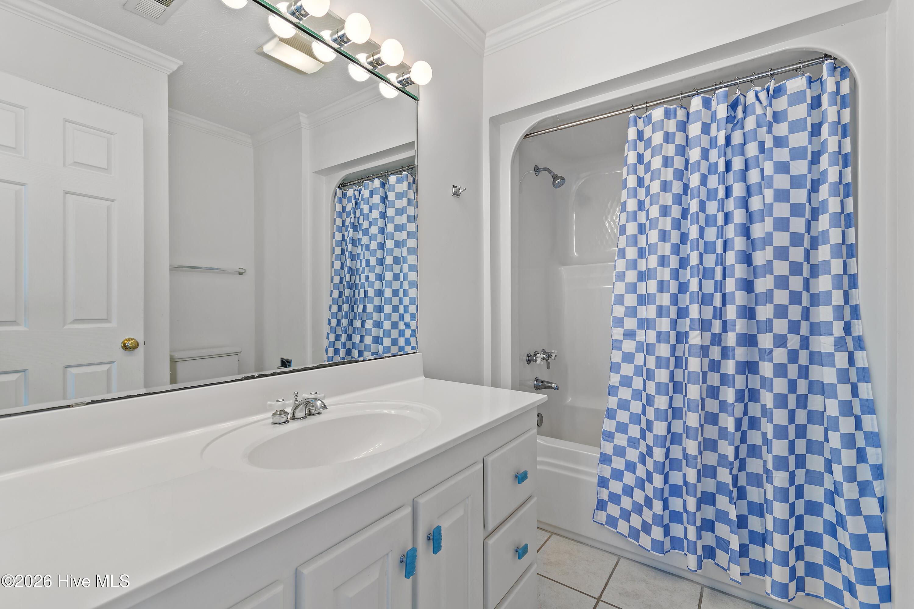 100564981 | Photo 24