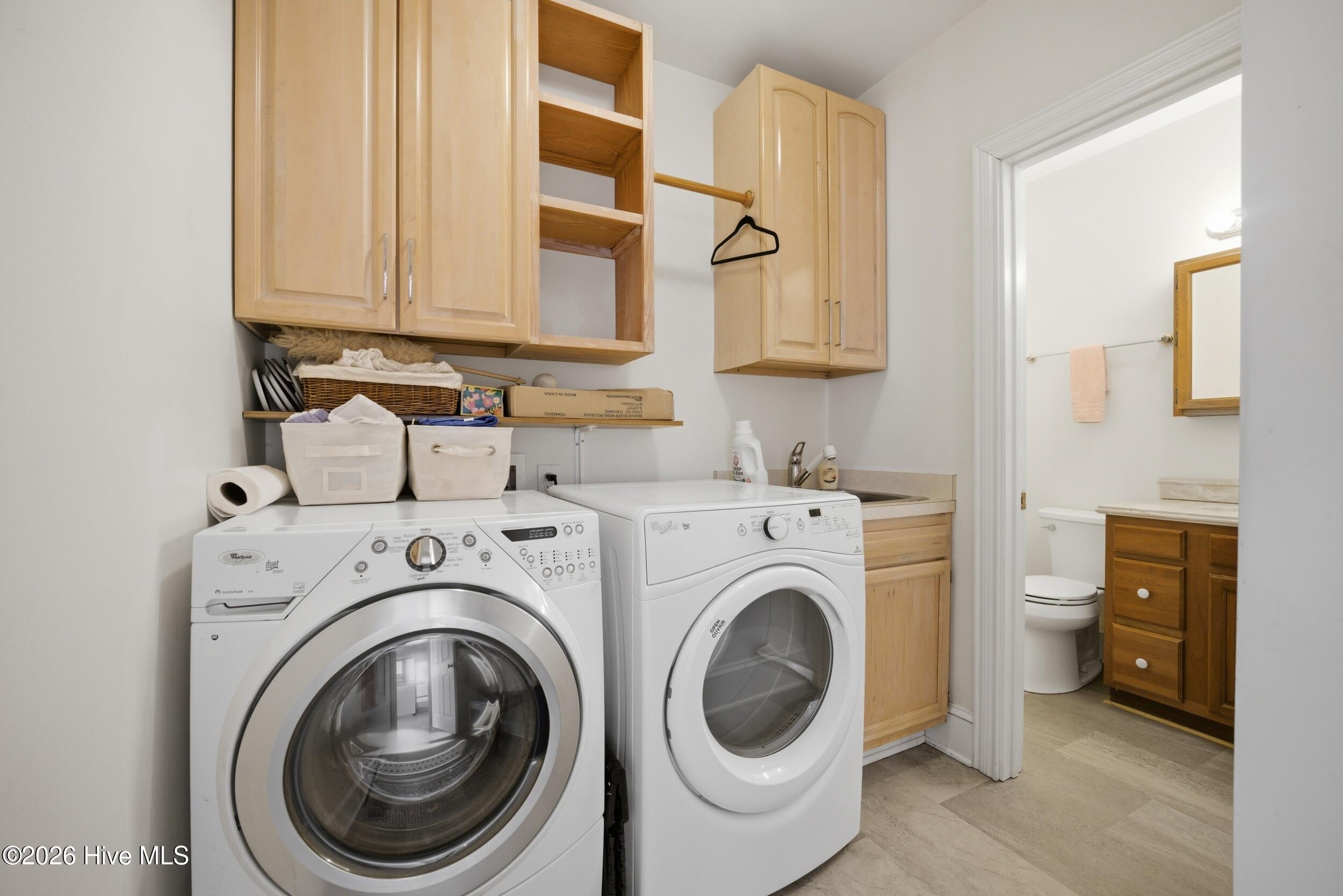 1st floor Laundry room