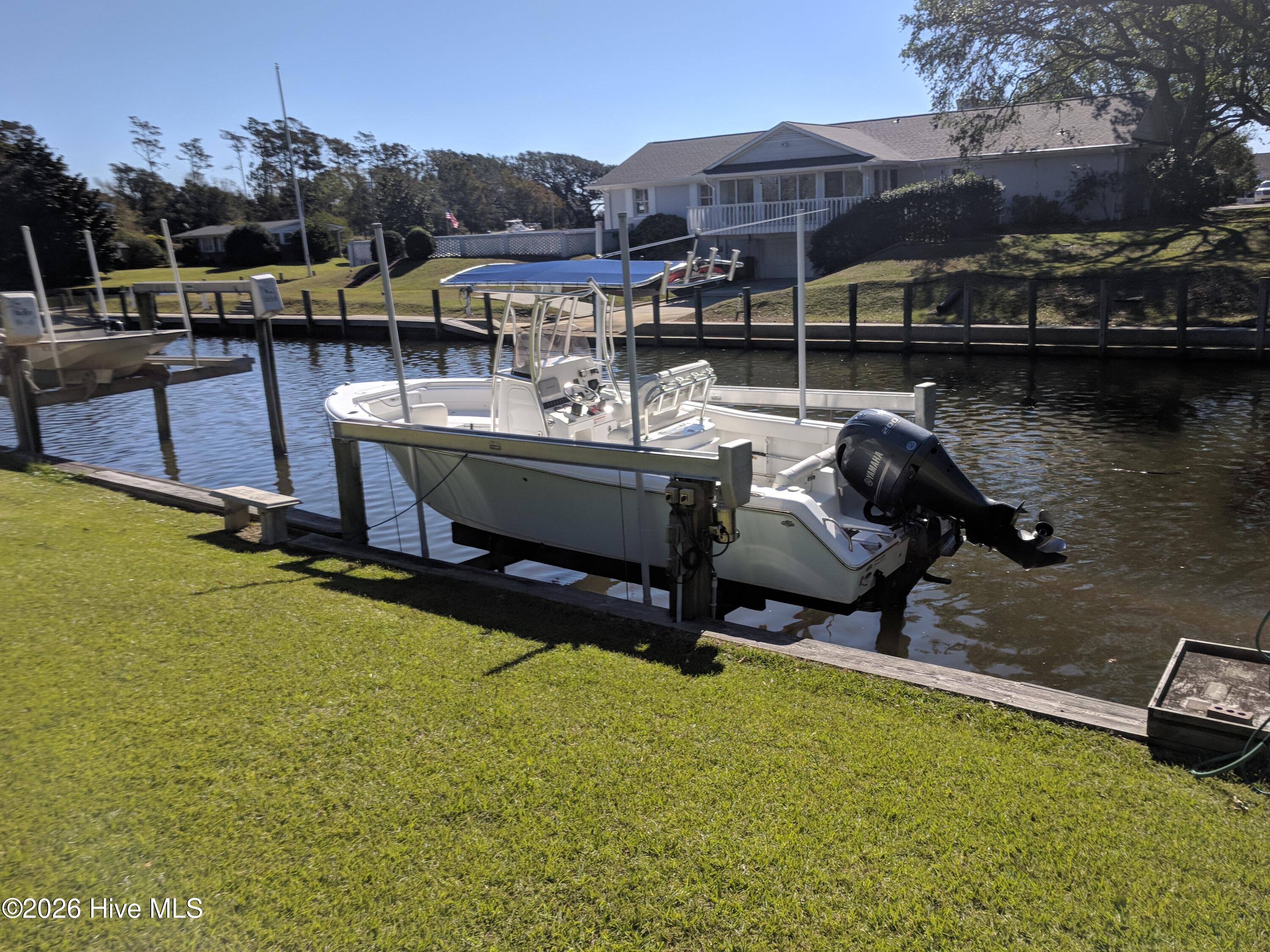 319 Holly Lane,Newport