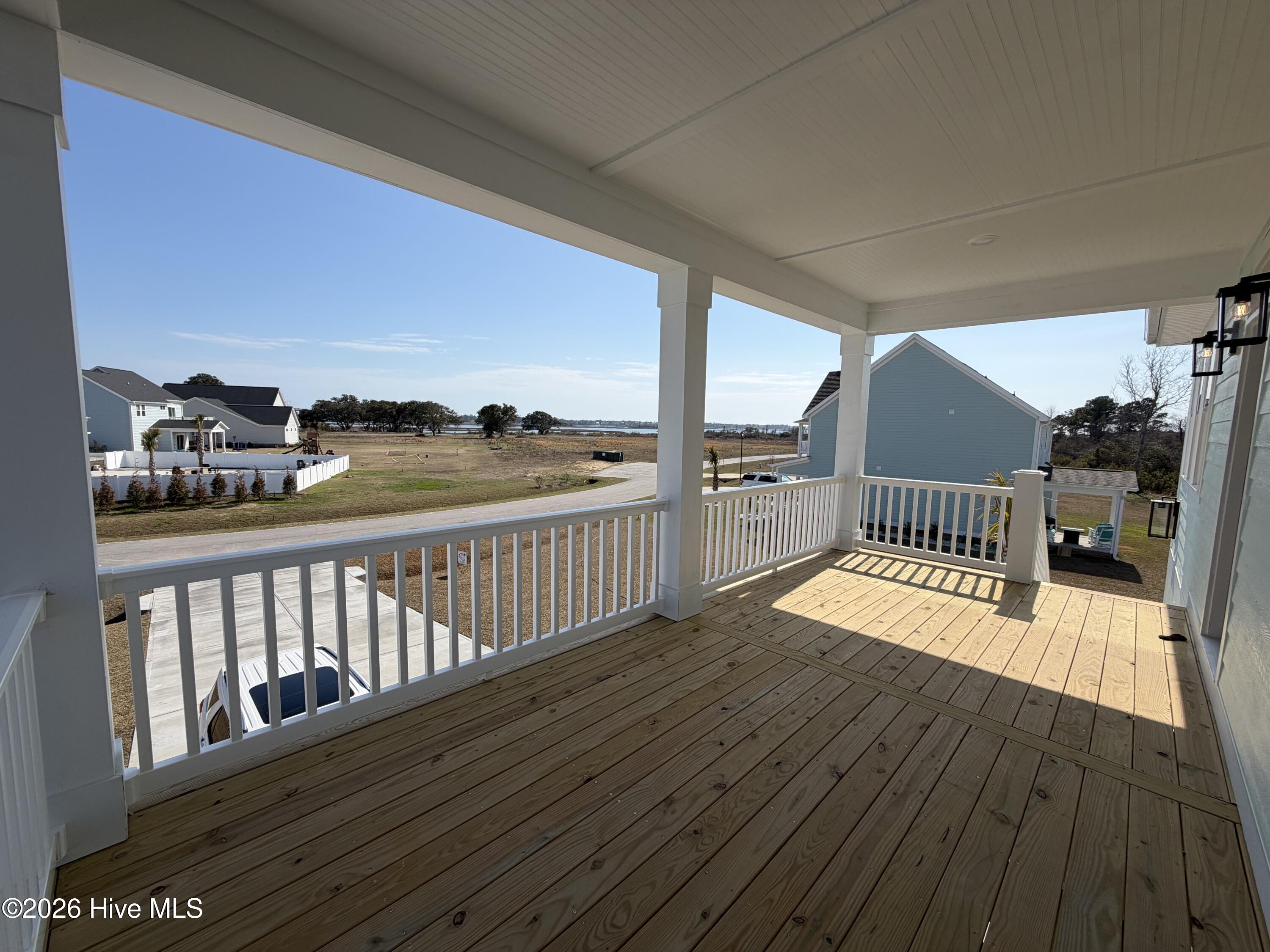 100559607 | Photo 16