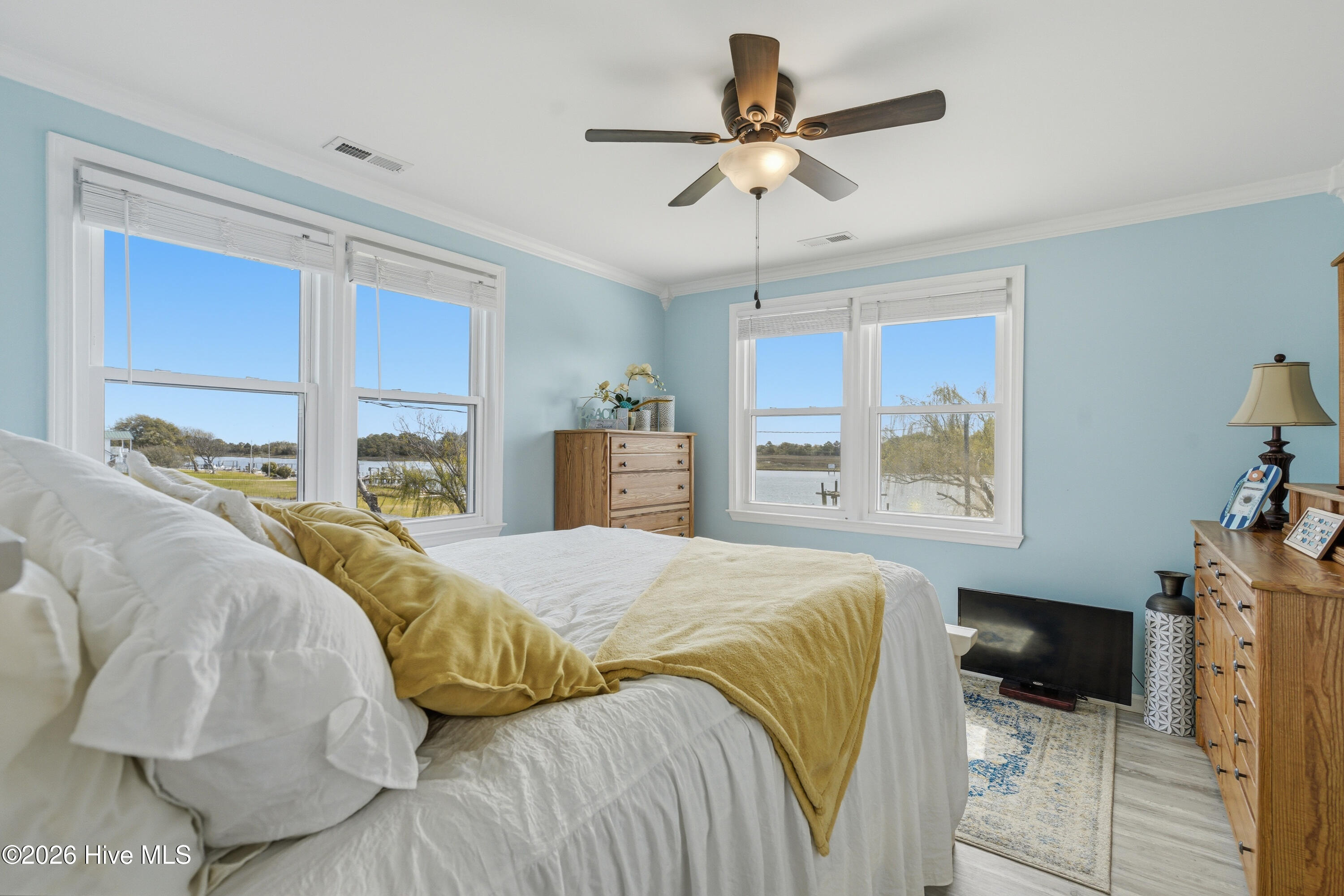 100564102 | Photo 29