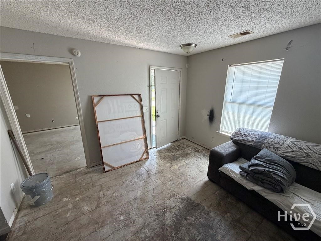 Photo 2 of Single family home for sale at 7 Stemson Way, Port Wentworth, GA 31407 | MLS# SA366159 | Listing updated on 2026-10-09