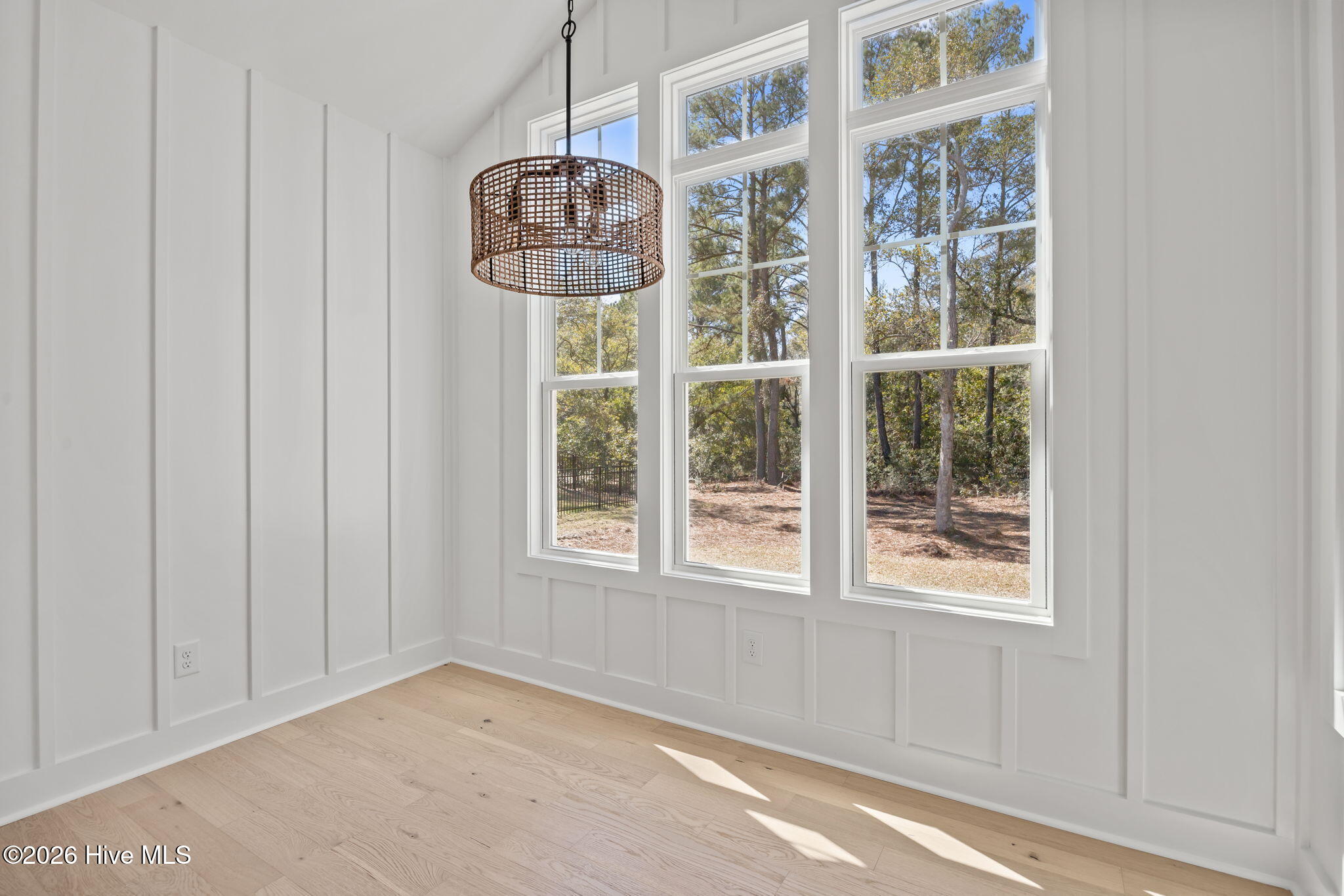 100559098 | Photo 18