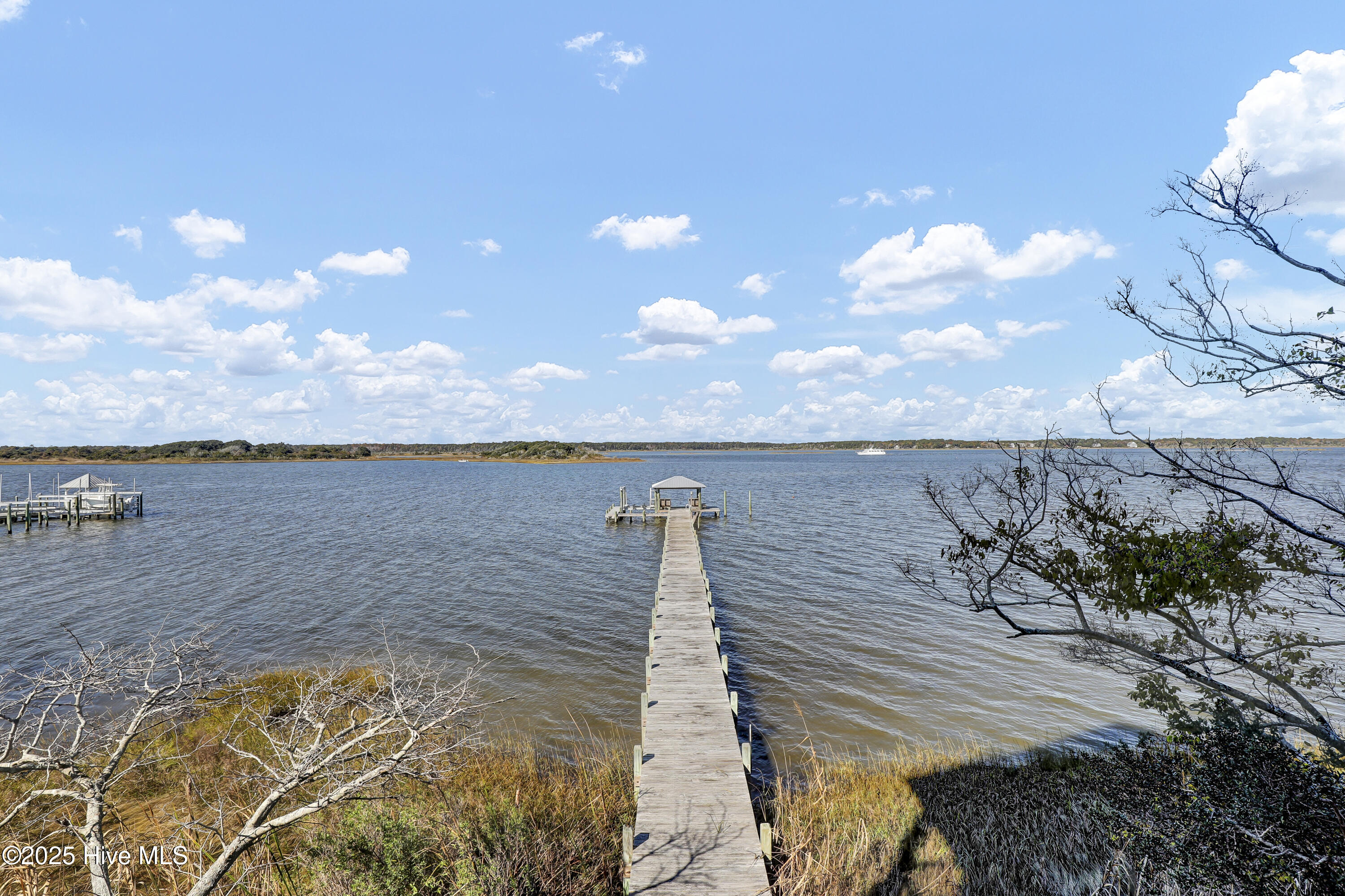 100540247 | Photo 23