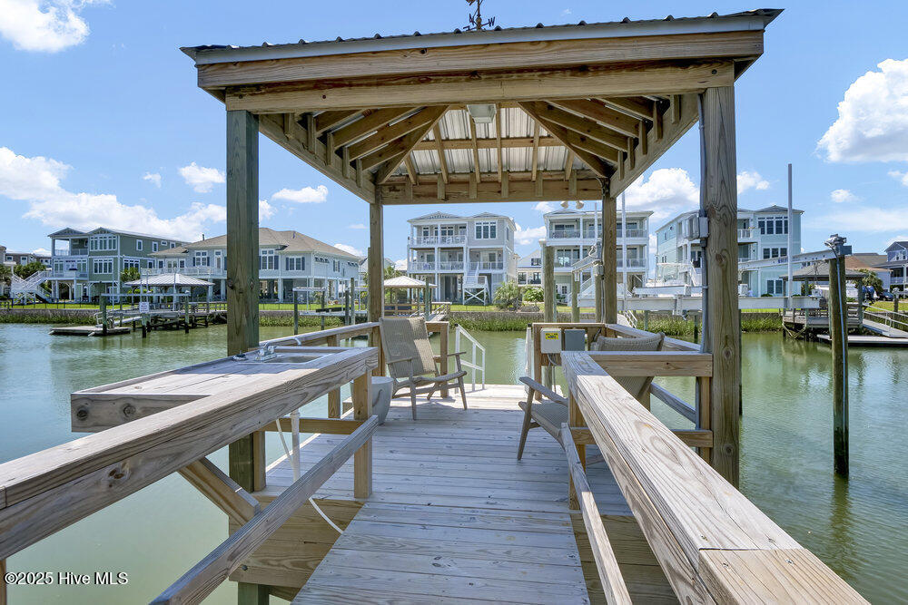 100509330 | Photo 48