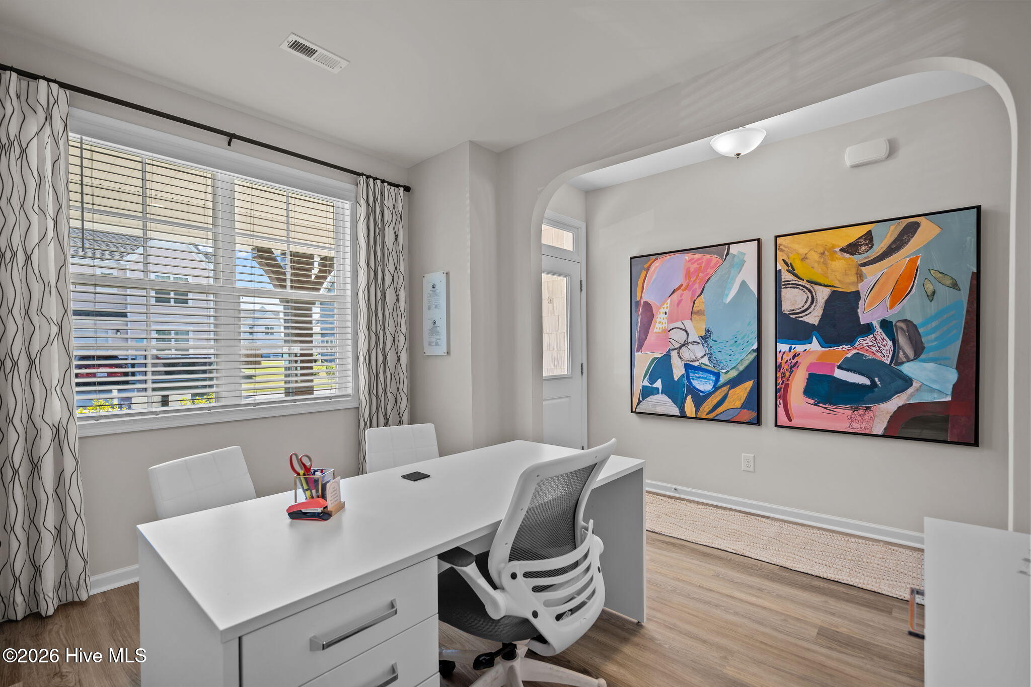 100522171 | Photo 16