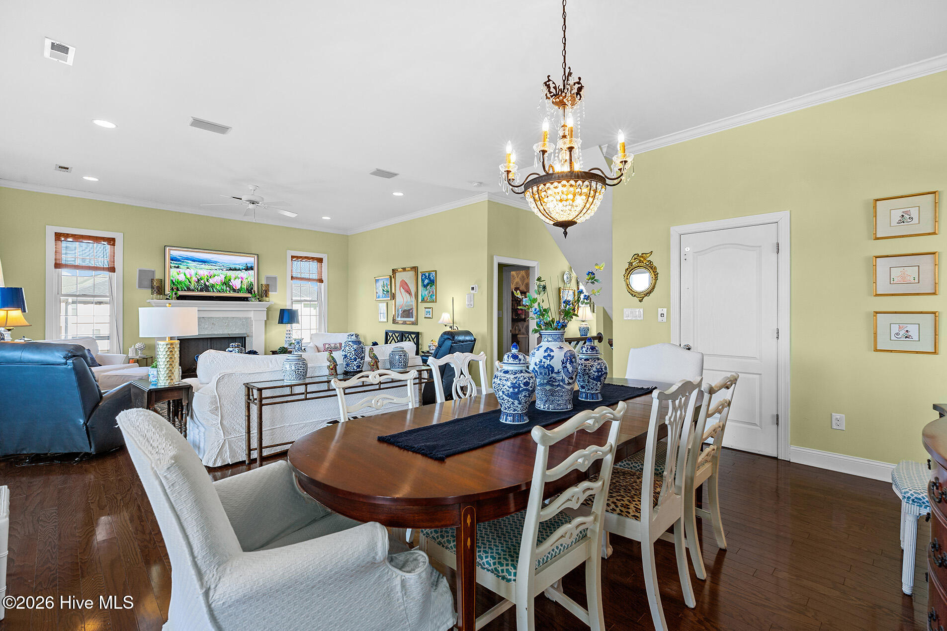 100554340 | Photo 15