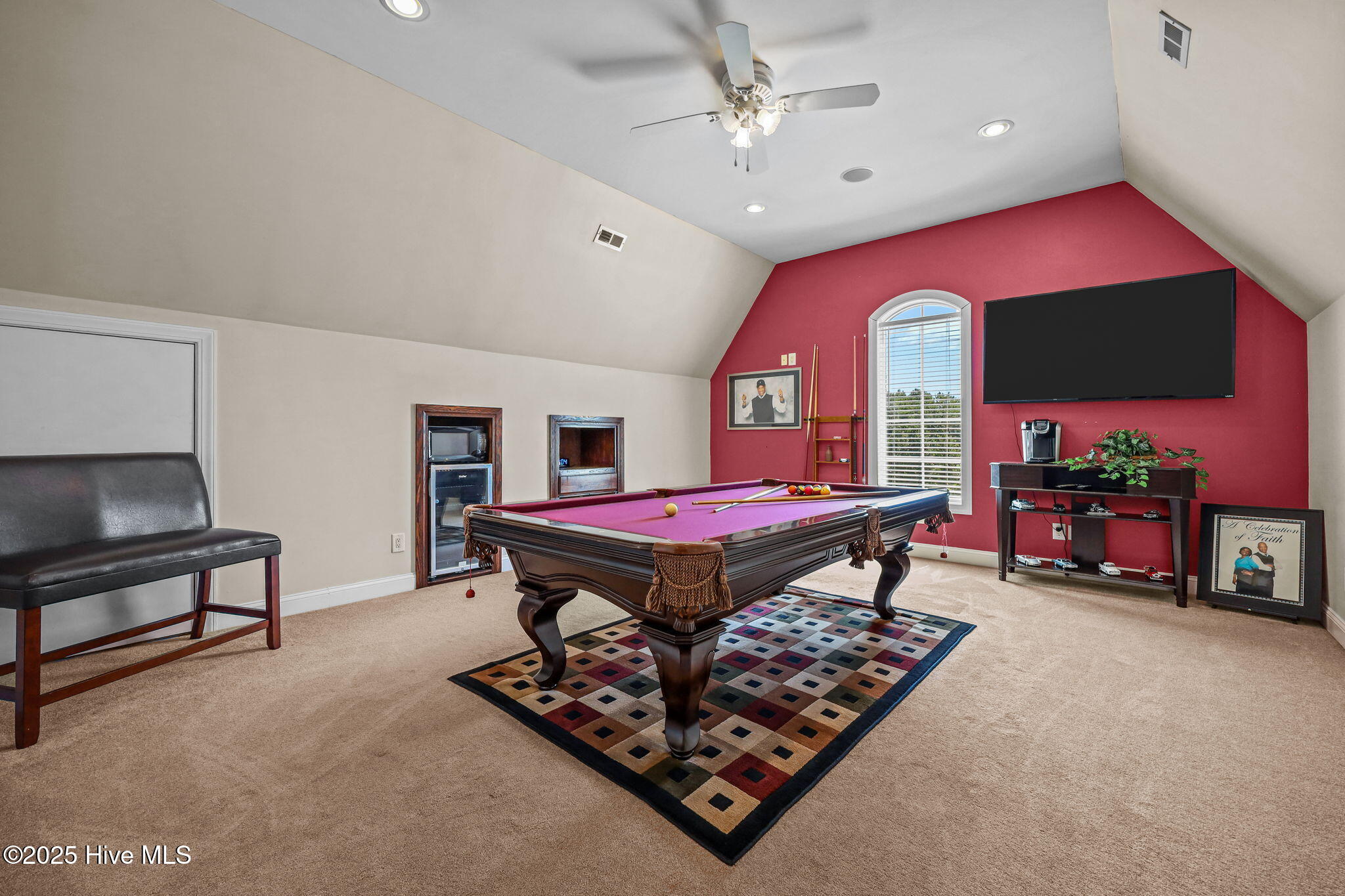 100529119 | Photo 41