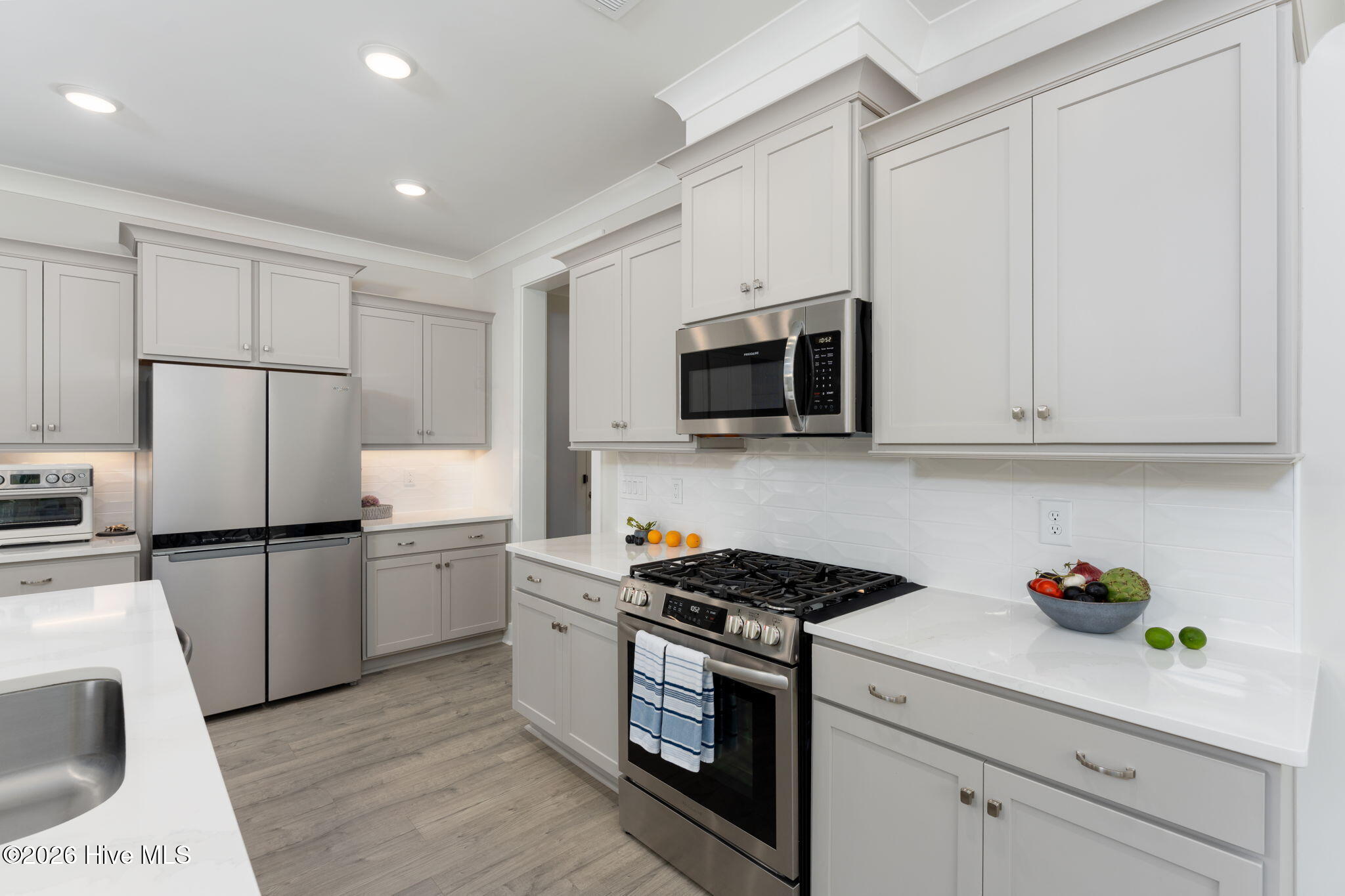 100564713 | Photo 20