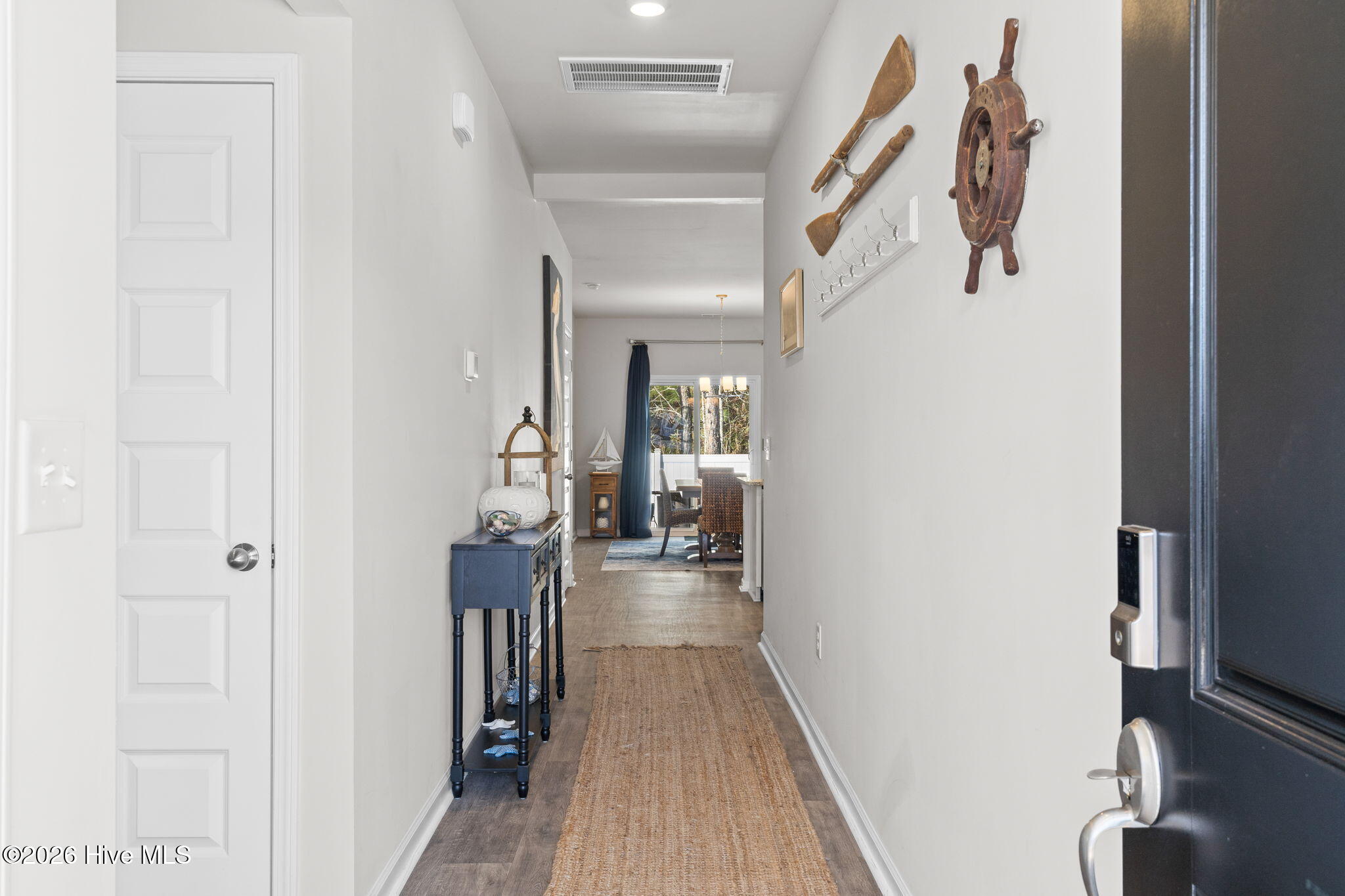 100553701 | Photo 16