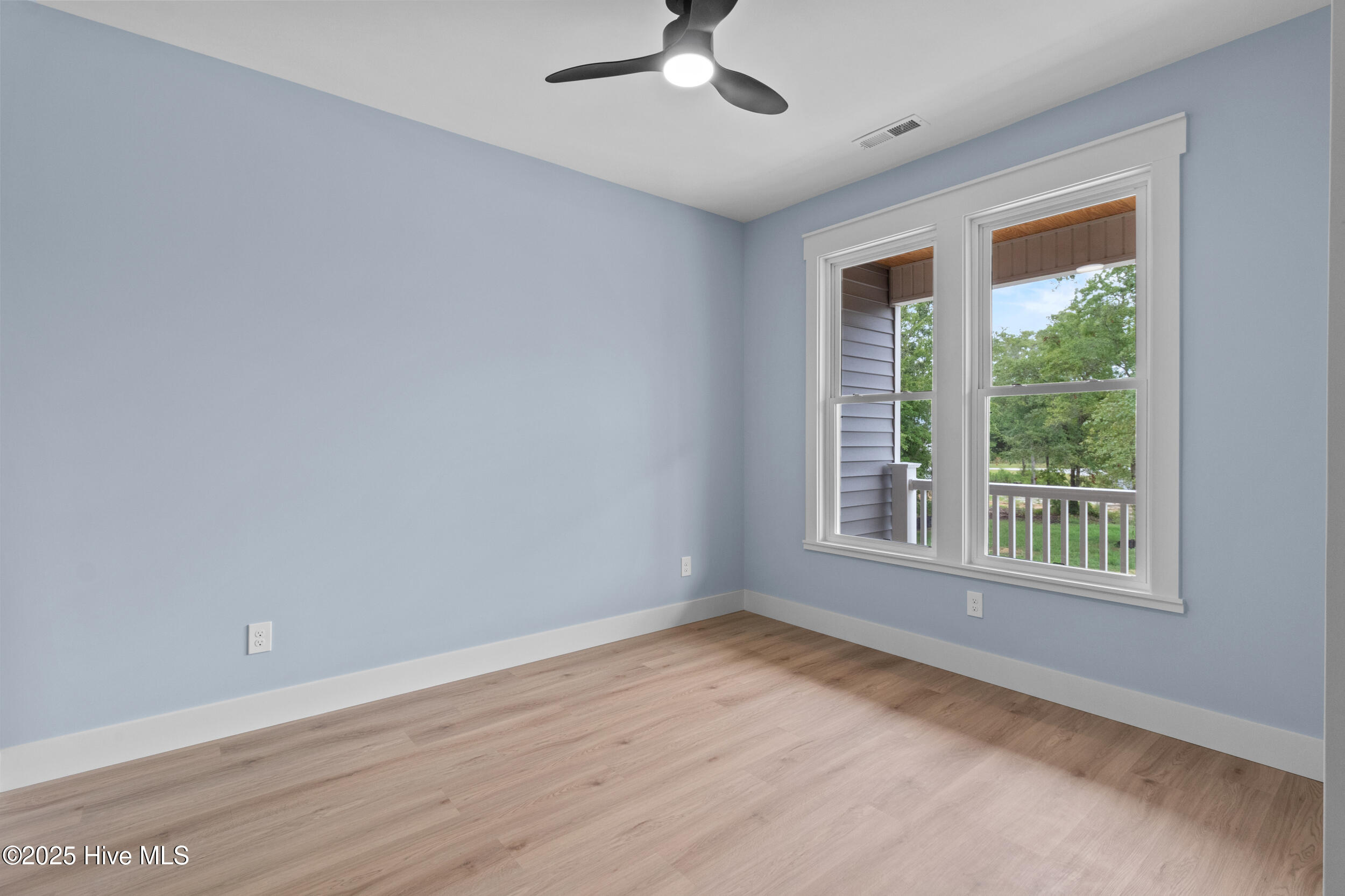 100524139 | Photo 27