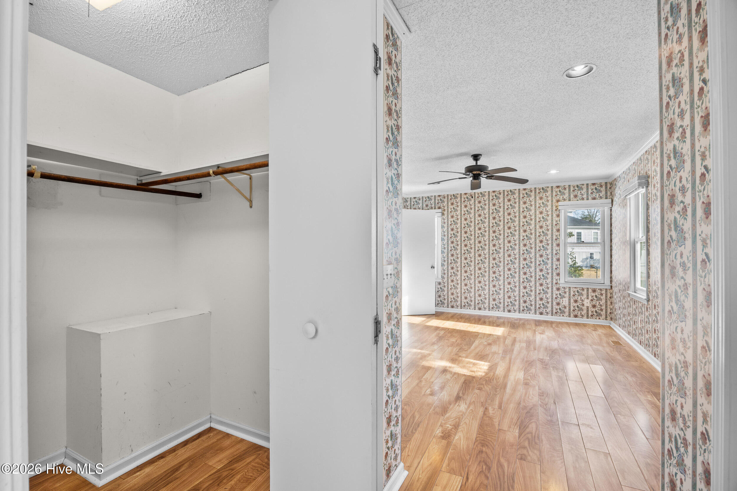 100546572 | Photo 29