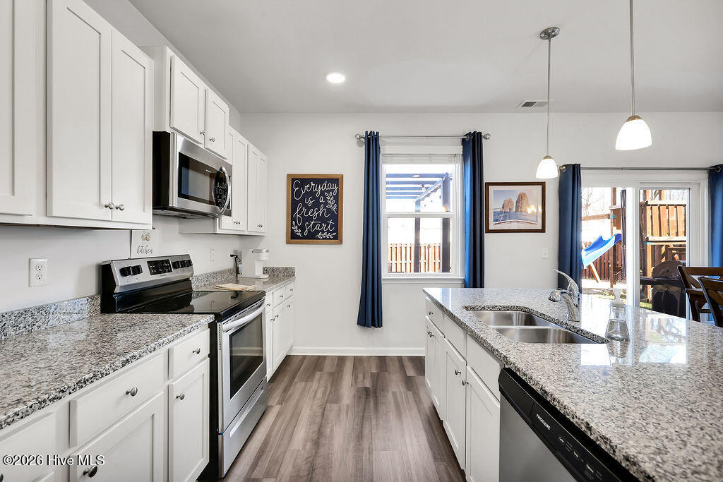 100560031 | Photo 14