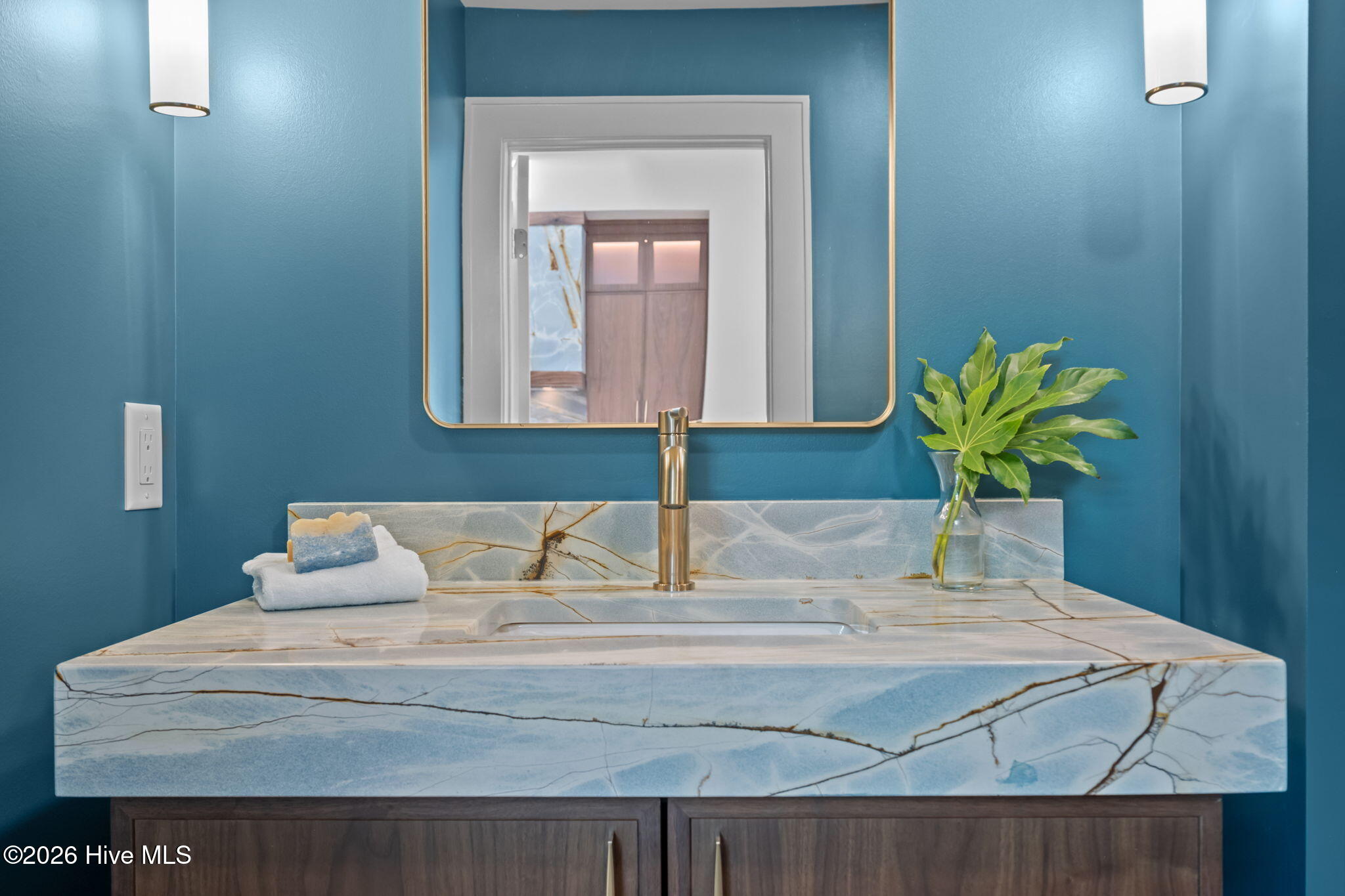 100552191 | Photo 29