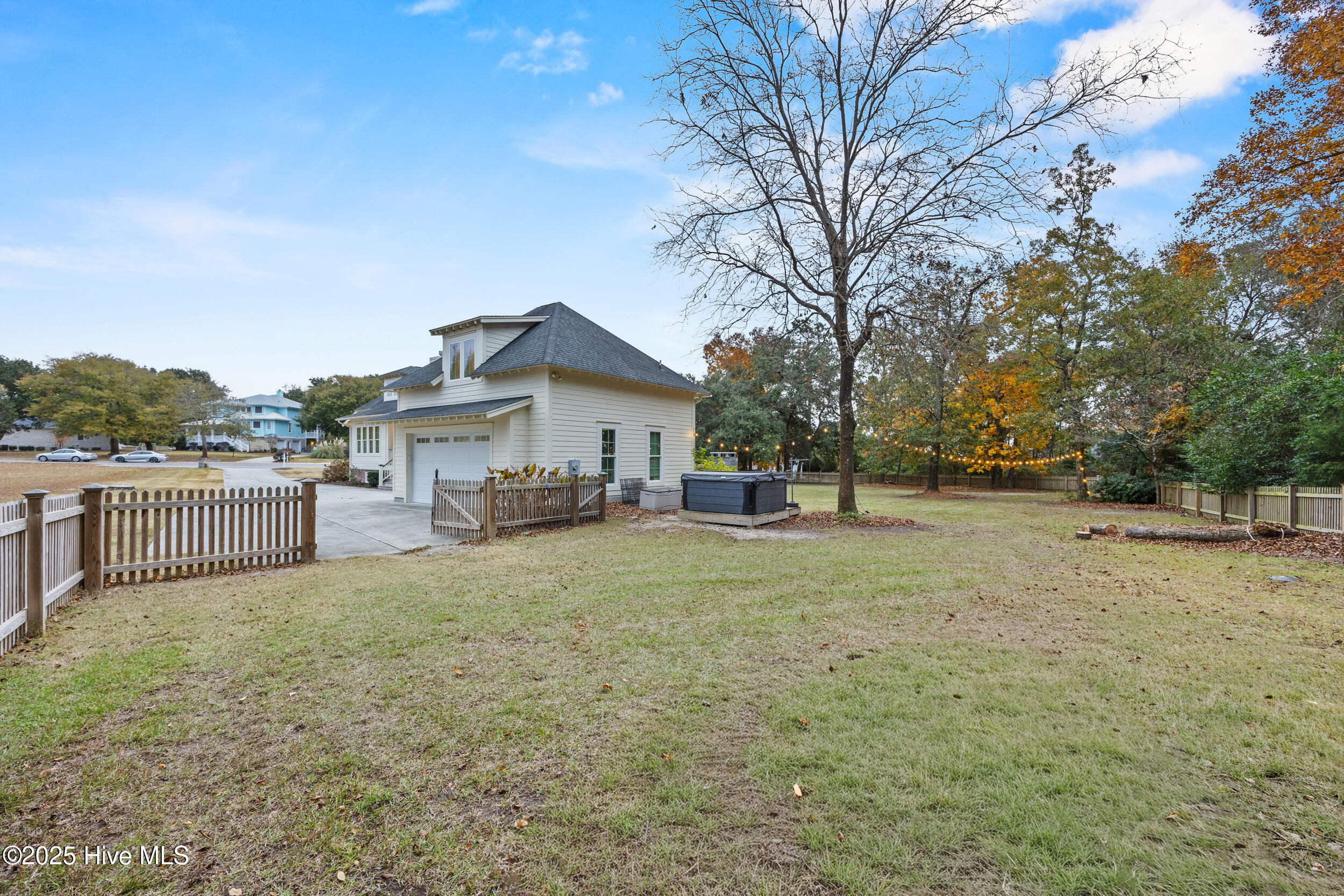 100570509 | Photo 79