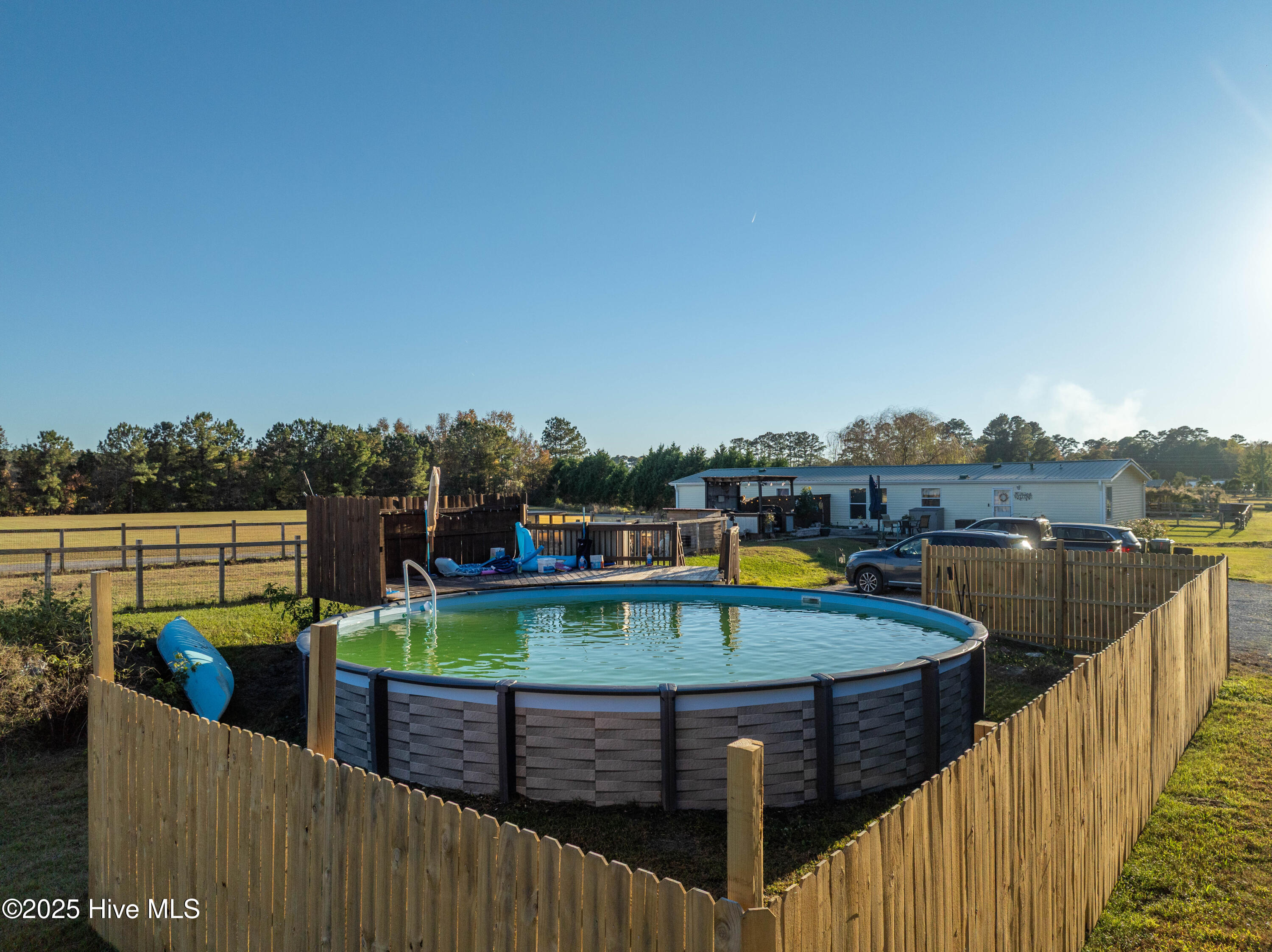 100539852 | Photo 33