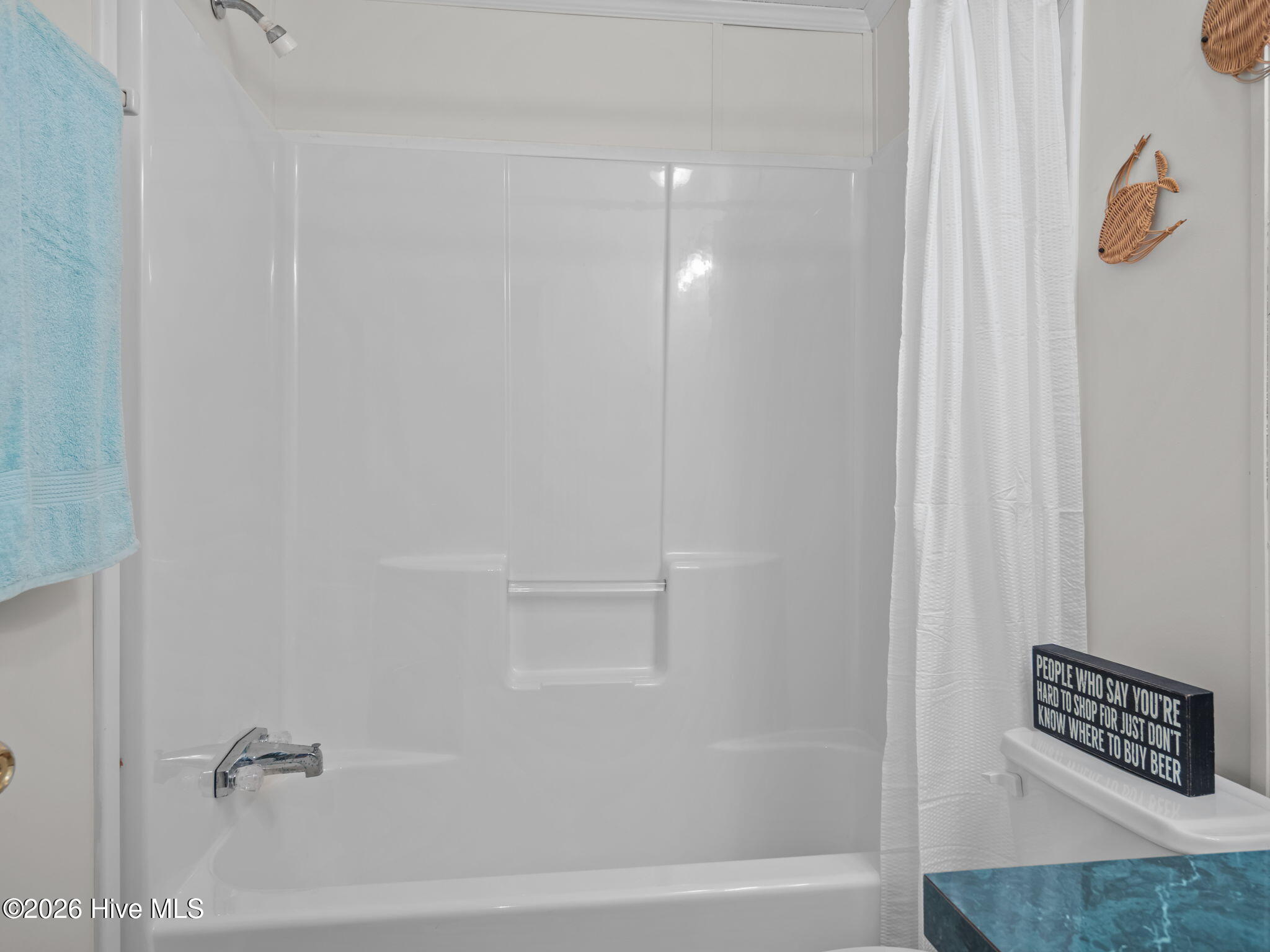 100548525 | Photo 29