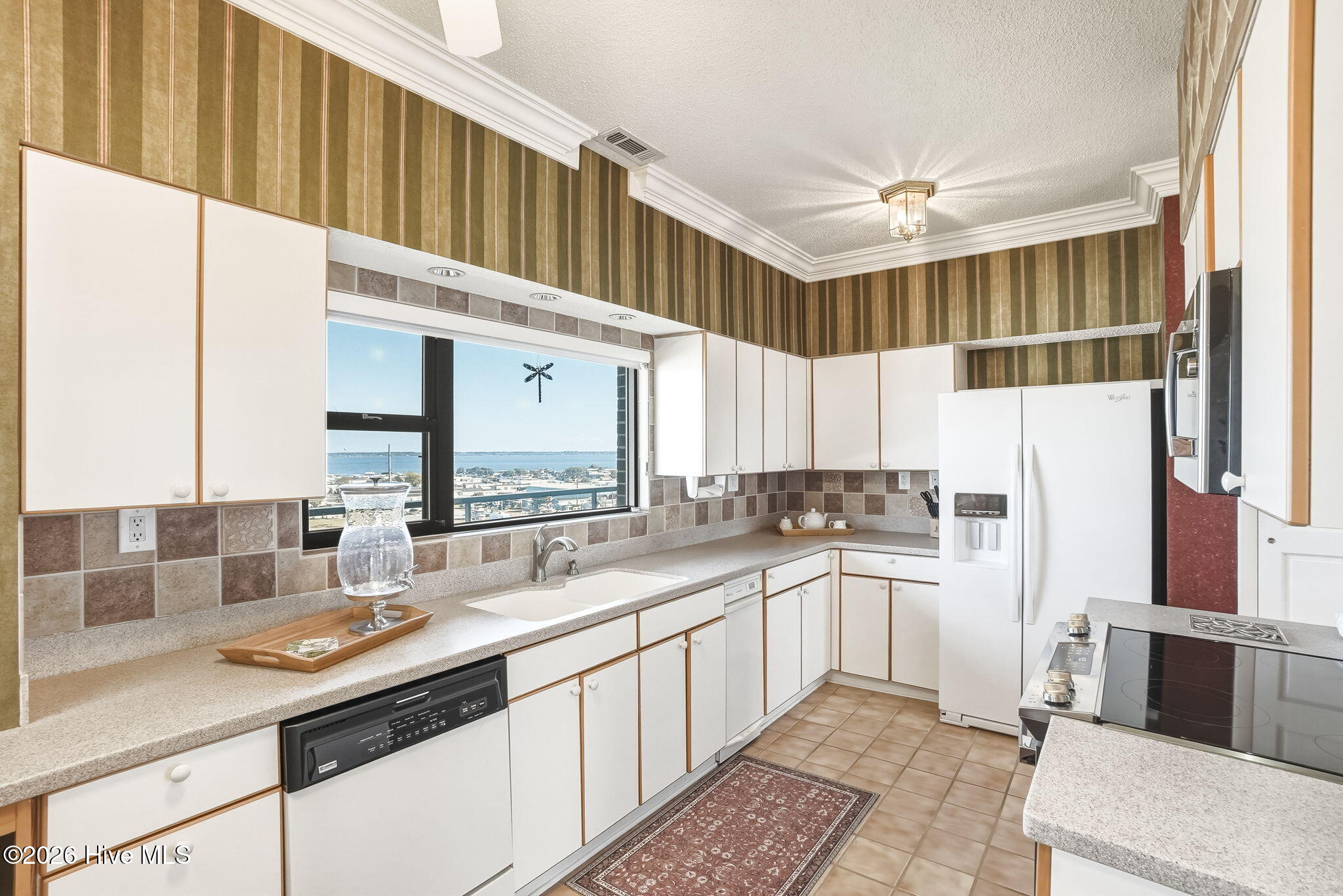 What a great kitchen to look out over Bogue Sound as you prep for entertaining family and friends!