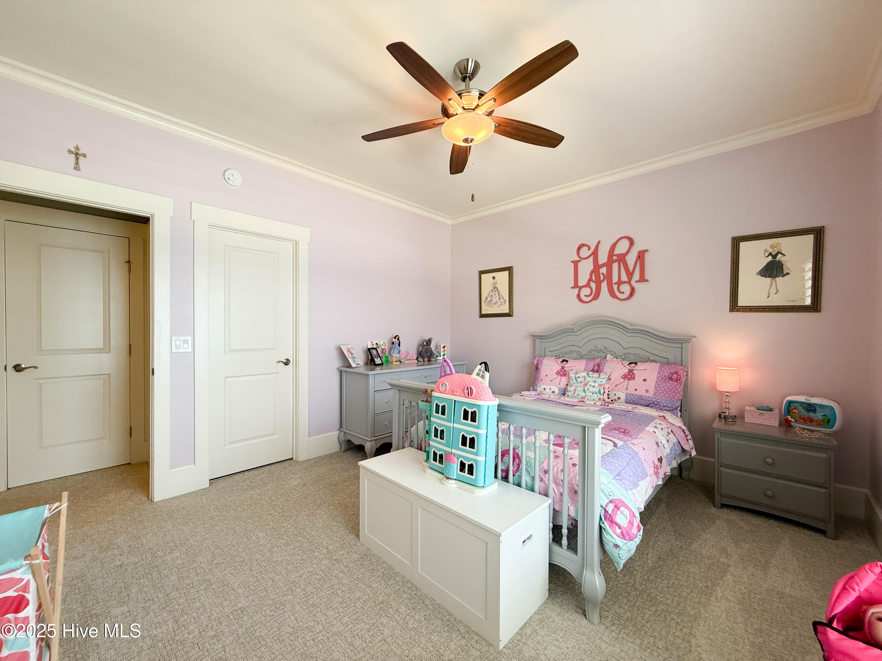 100534073 | Photo 52