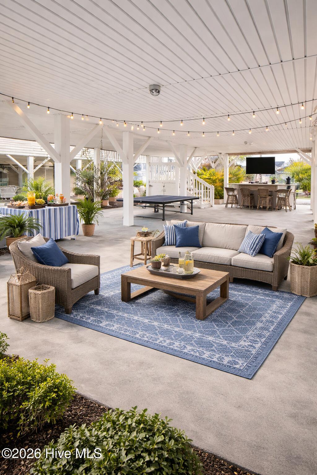 100563076 | Photo 30