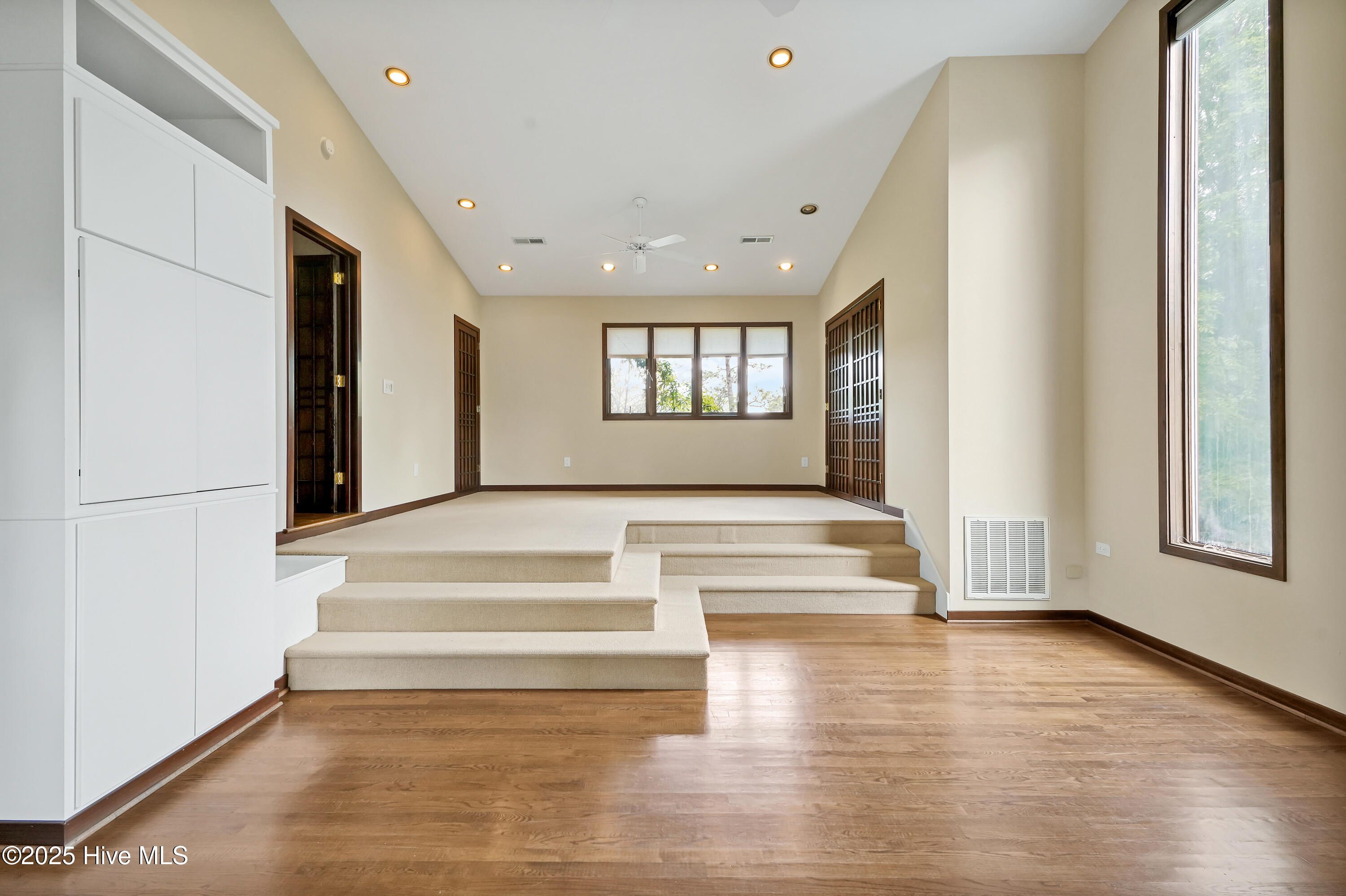 906RobertELeeDrive-25