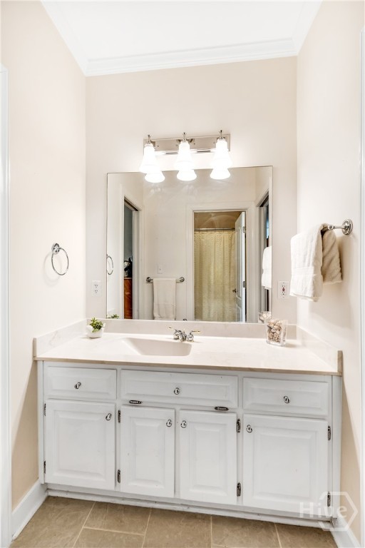 Bathroom 2 – Jack and Jill Bath