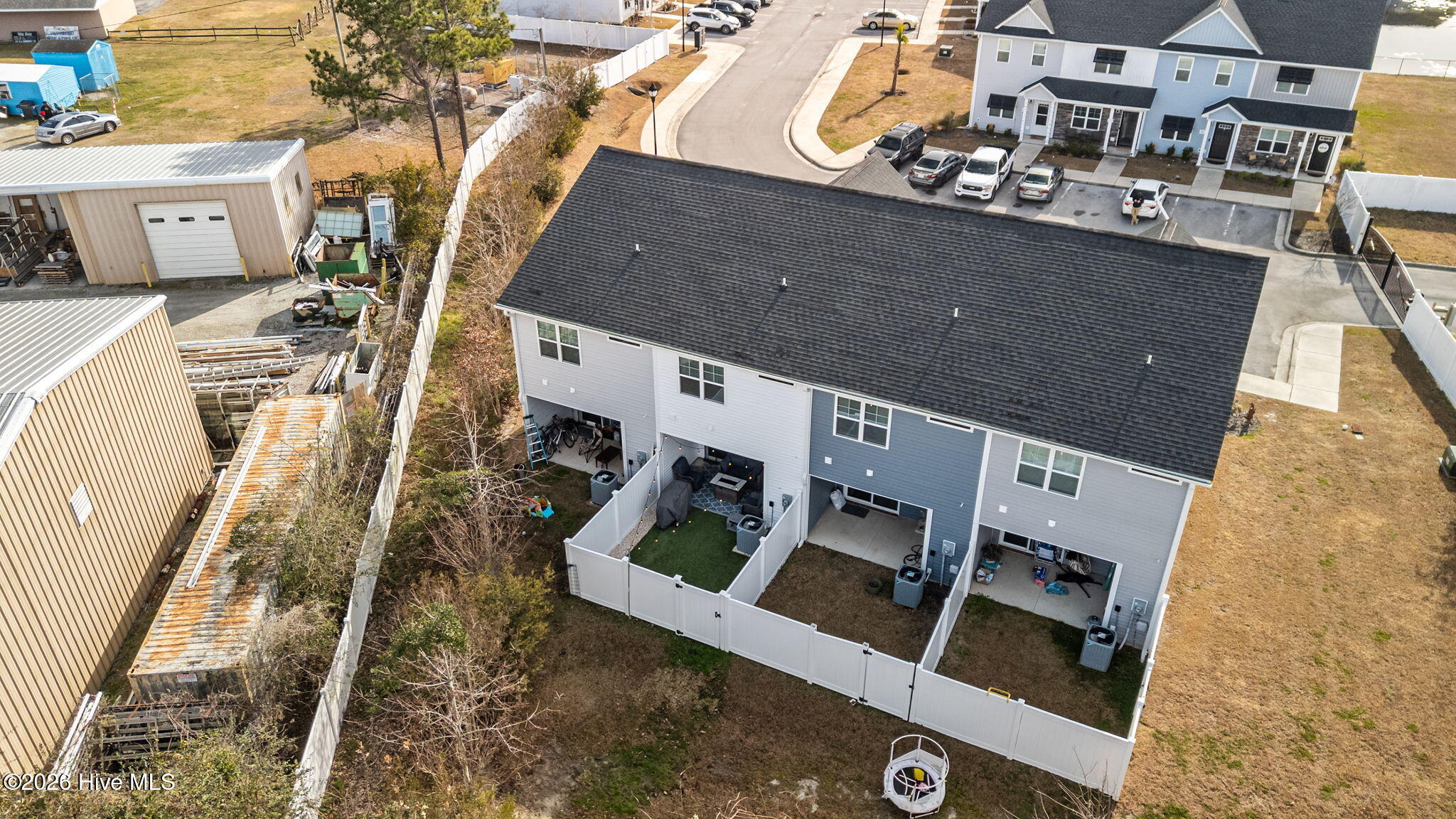 100546881 | Photo 37