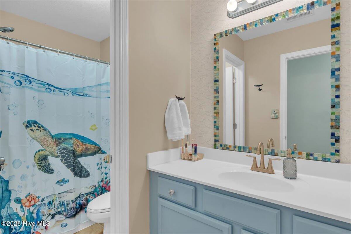 100558956 | Photo 40