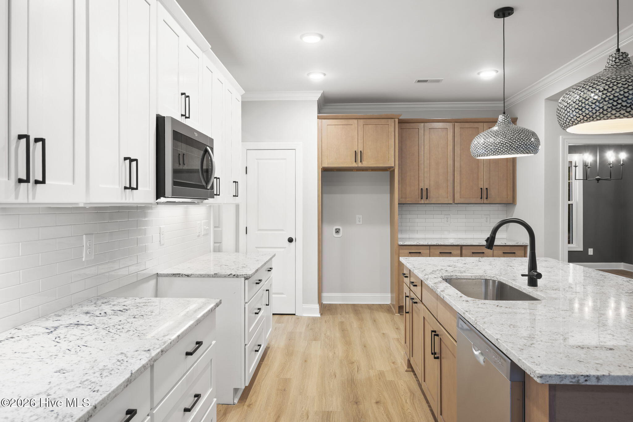 100516022 | Photo 22