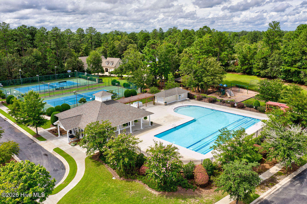 100565648 | Photo 42